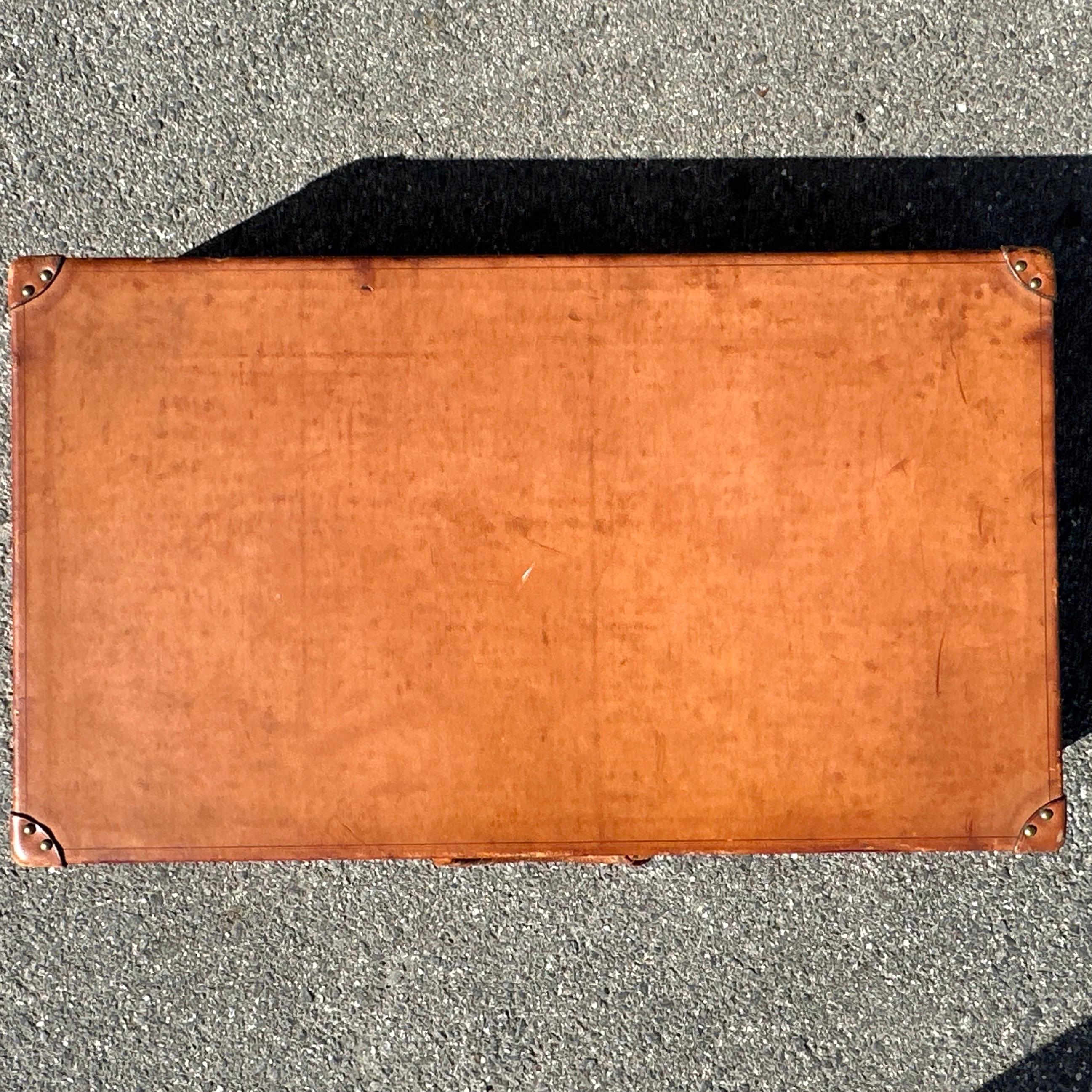 Antique LOUIS VUITTON Leather Hardcase Suitcase – Early 20th Century In Good Condition For Sale In Victoria, BC