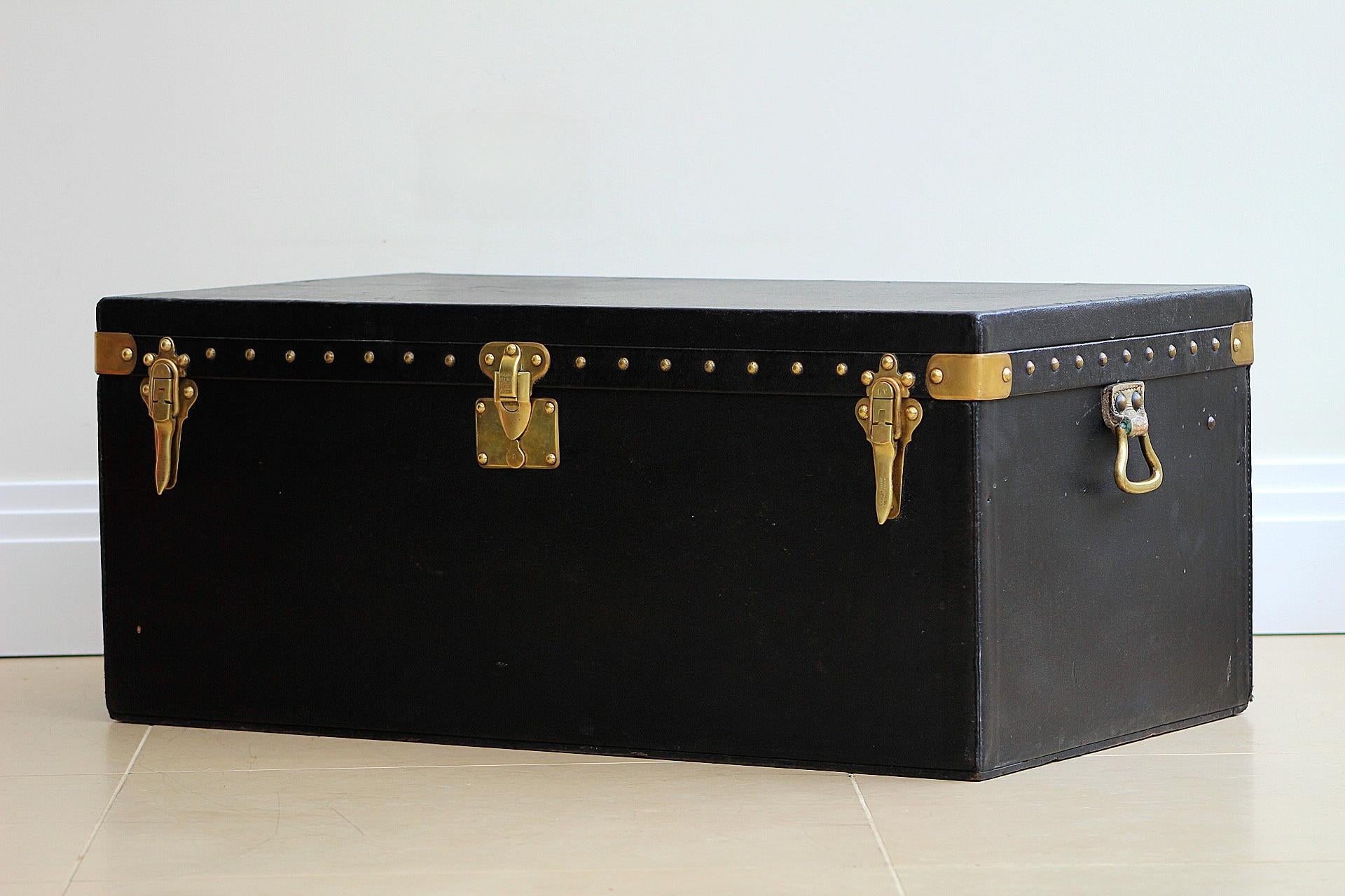 In Luxury We Trust is delighted to present an extraordinary opportunity to own an extremely rare trunk, the largest picnic trunk ever crafted by Louis Vuitton, designed to cater to six people. This trunk is a standout piece, boasting impeccable
