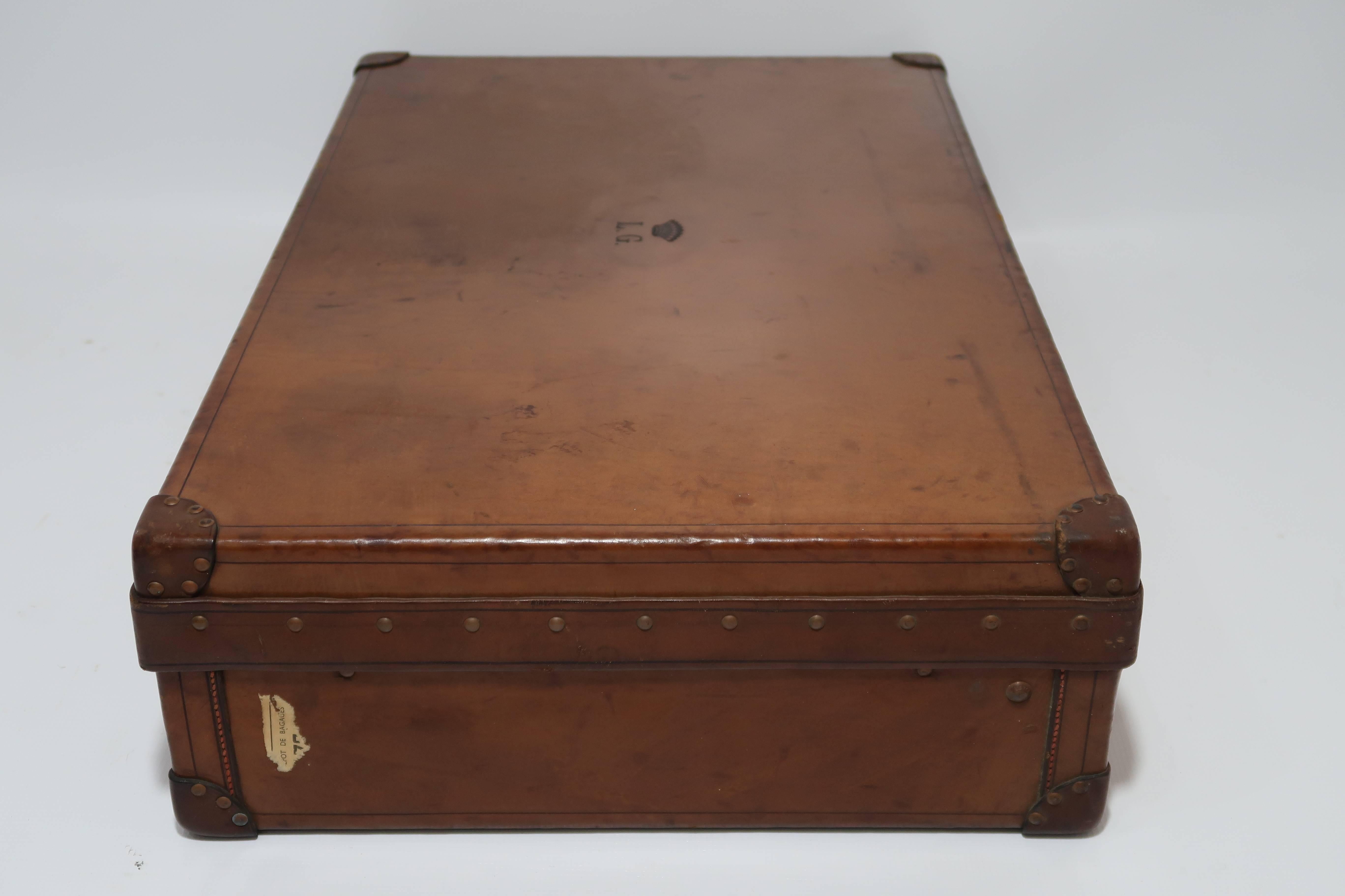 Antique Louis Vuitton Royal Leather Case Trunk with Original Cover and Crown For Sale 2