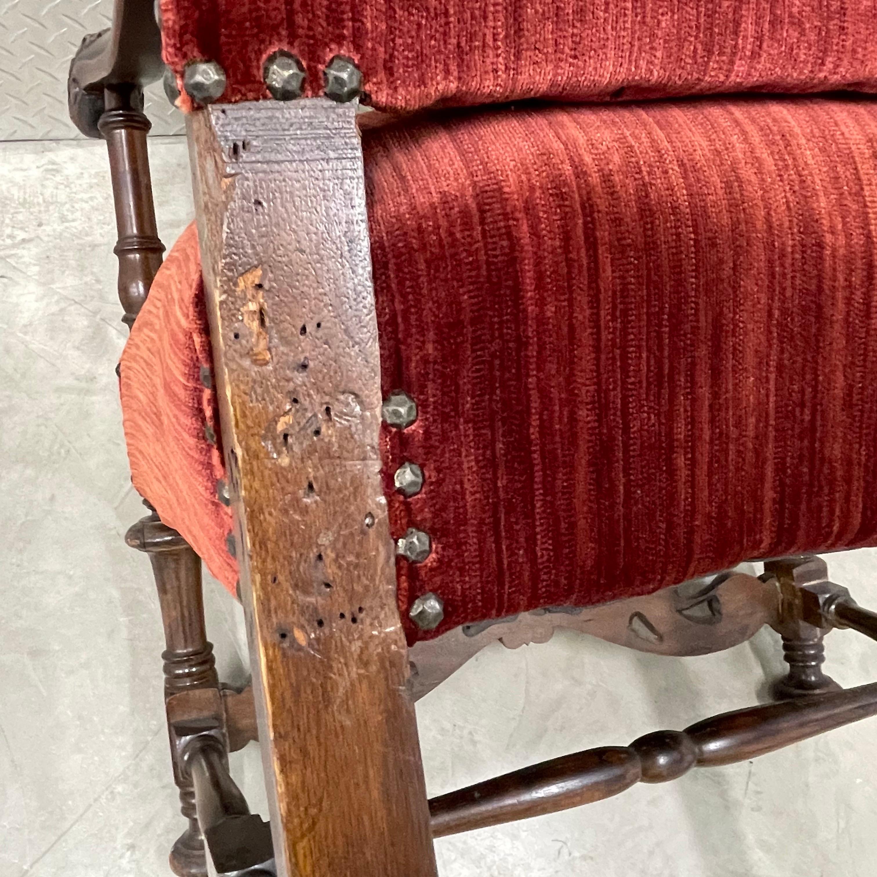 Antiker Sessel im Stil Louis XIII (Eichenholz) im Angebot