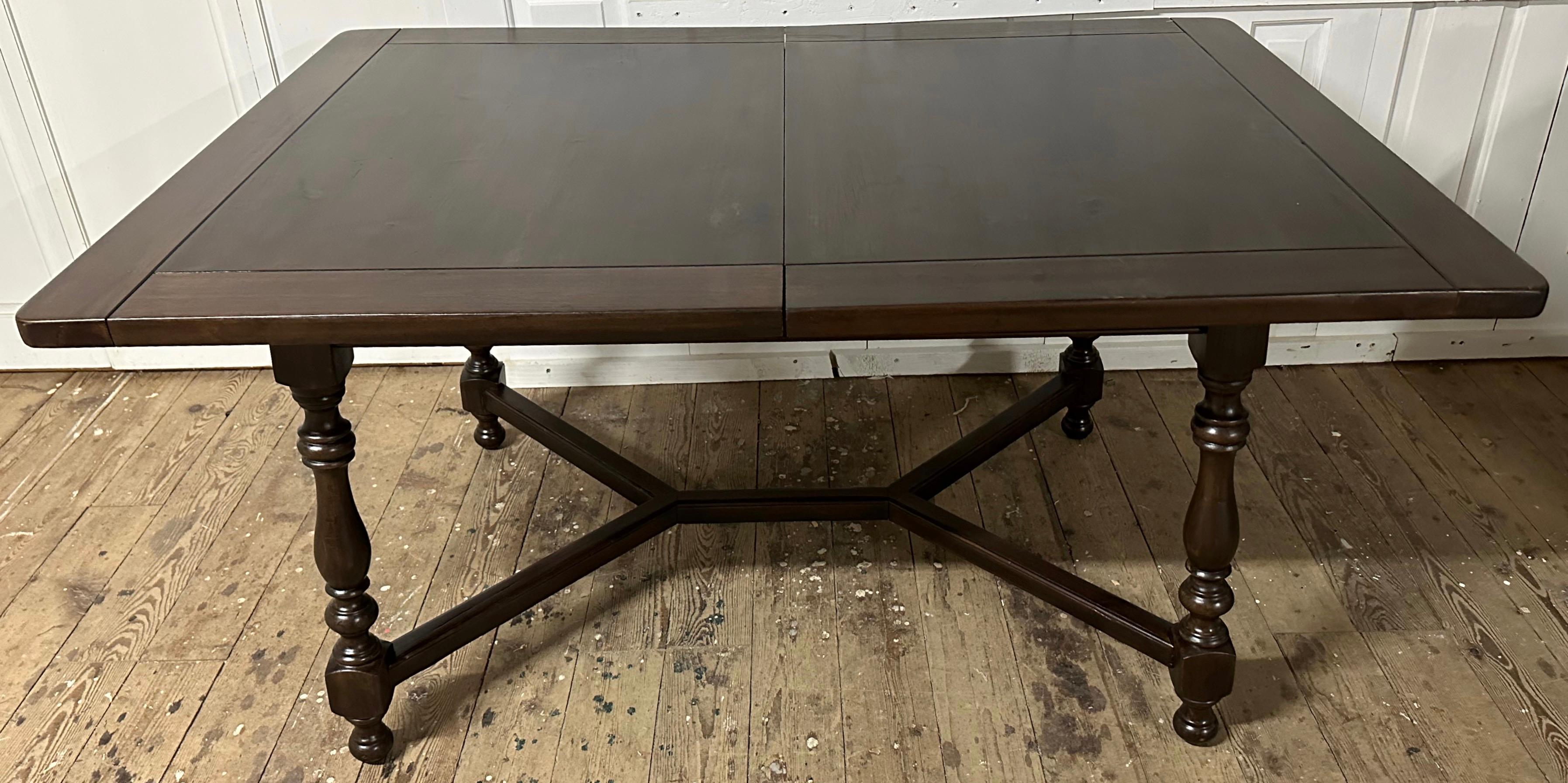 Antique Louis XIII Style Extending Dining Table with Turned Legs In Good Condition For Sale In Sheffield, MA