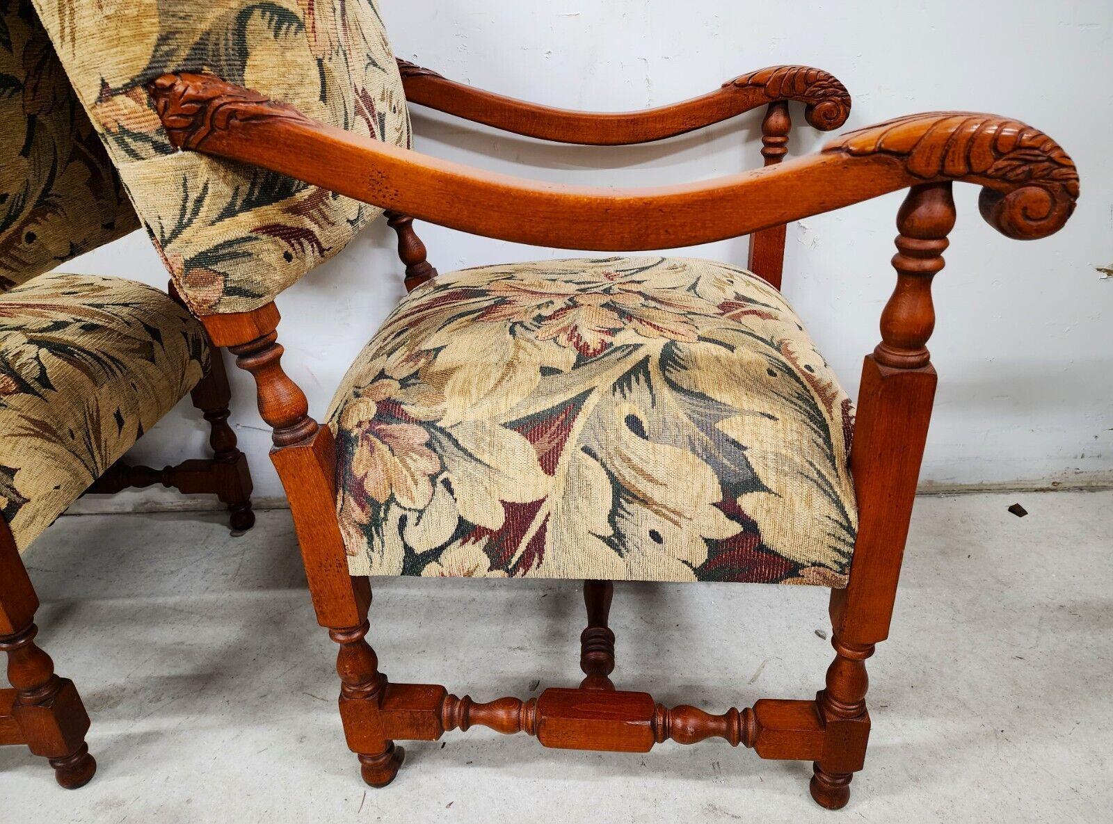 Antike französische Sessel im Louis-XIII-Stil - Ein Paar im Angebot 4