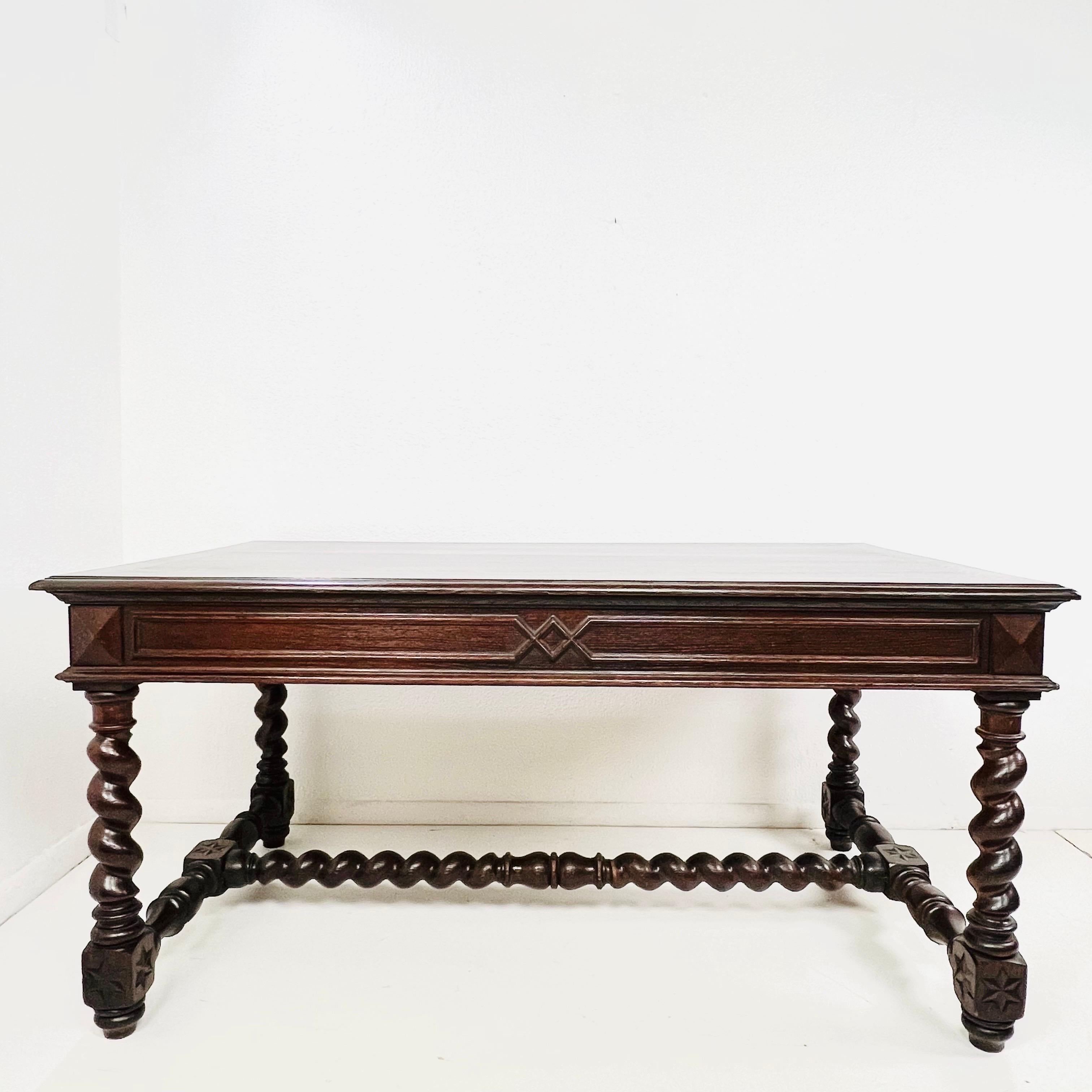 Antique Louis XIII Style Oak Writing Desk In Good Condition For Sale In Dallas, TX