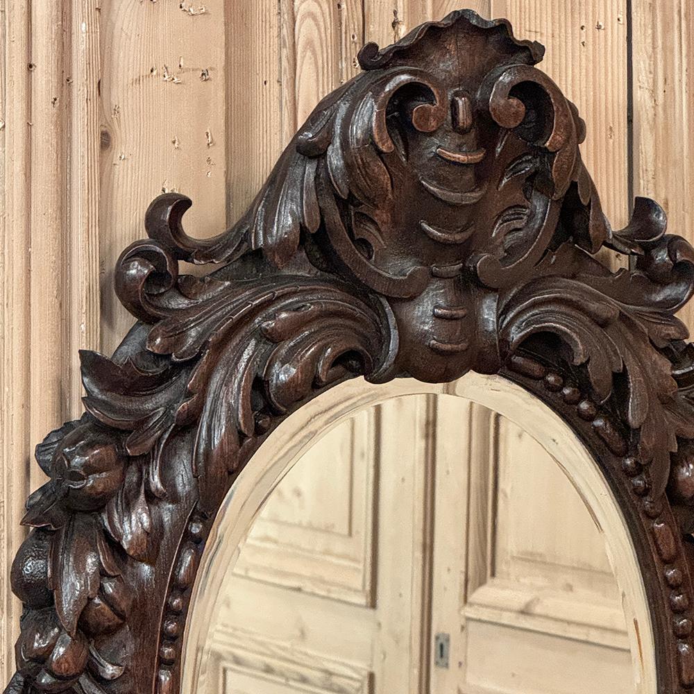 Antique miroir mural Louis XIV en bois sculpté Bon état - En vente à Dallas, TX