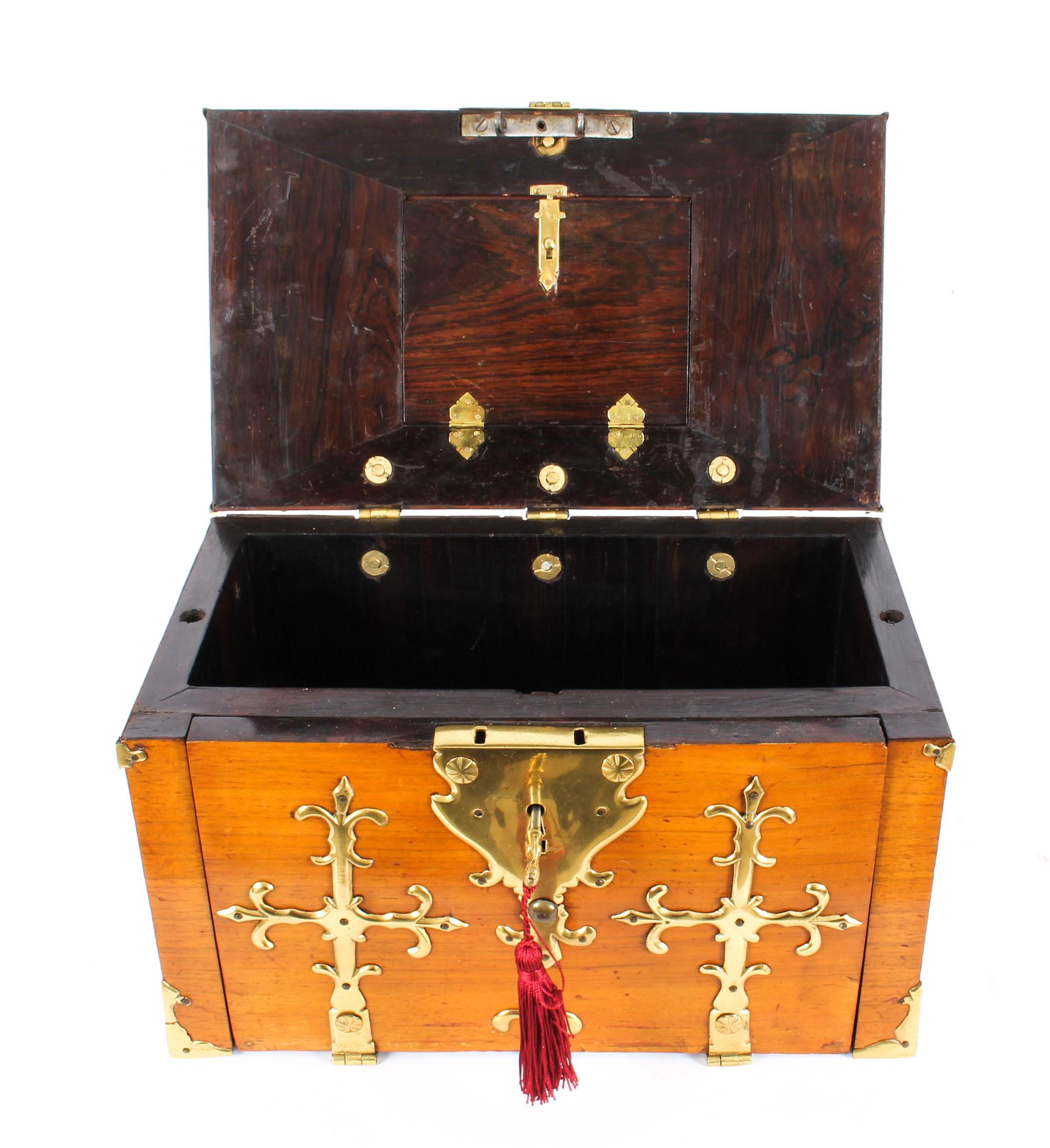 Antique Louis XIV Kingwood and Gilt Bronze Strongbox Coffre Fort, 17th Century 7