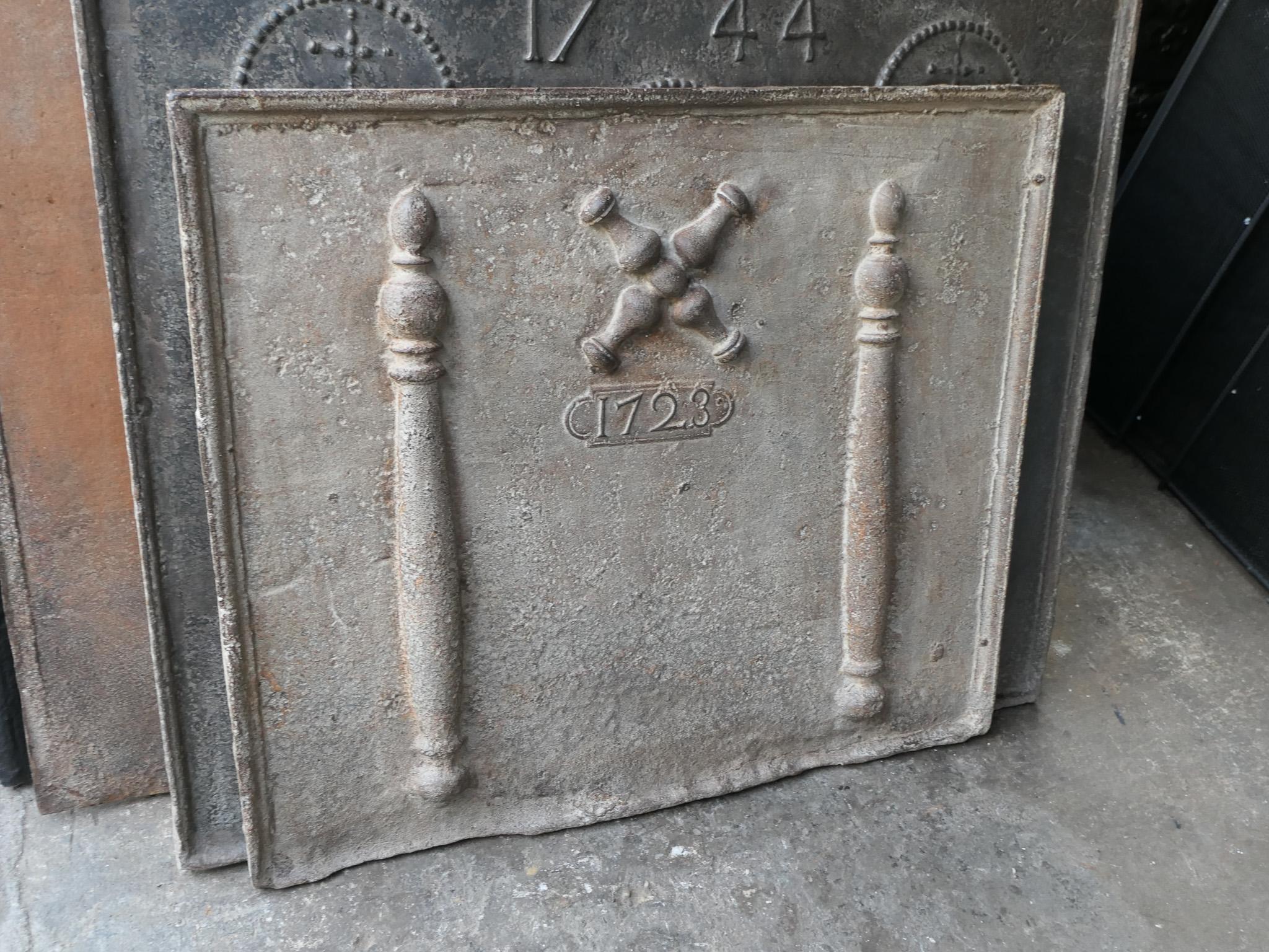 Antique Louis XIV 'Pillars with Saint Andrew's Cross' Fireback / Backsplash For Sale 4
