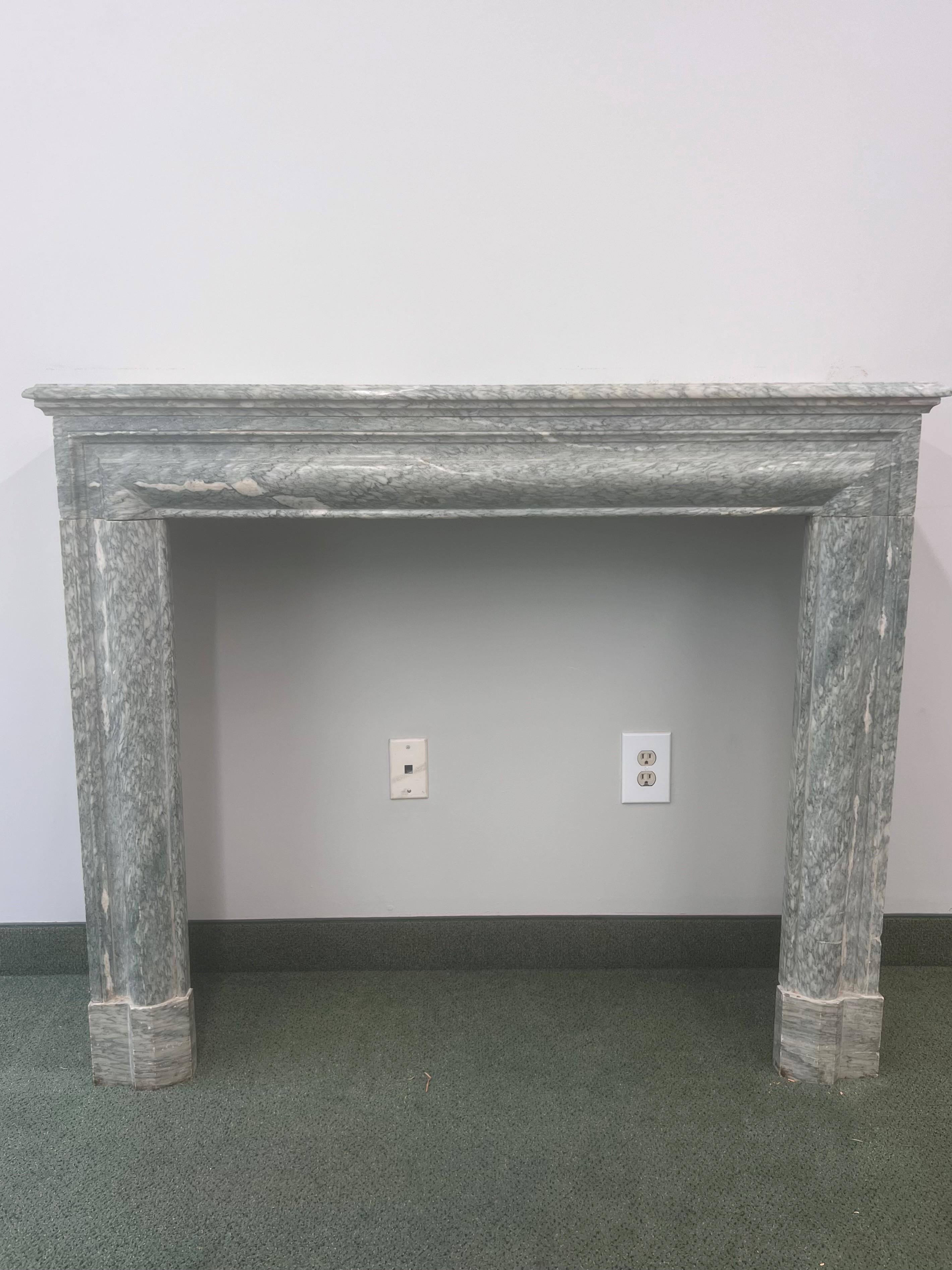 18th Century and Earlier Antique Louis-XIV-style Boudin mantel in Cipollino marble c. 1890  For Sale