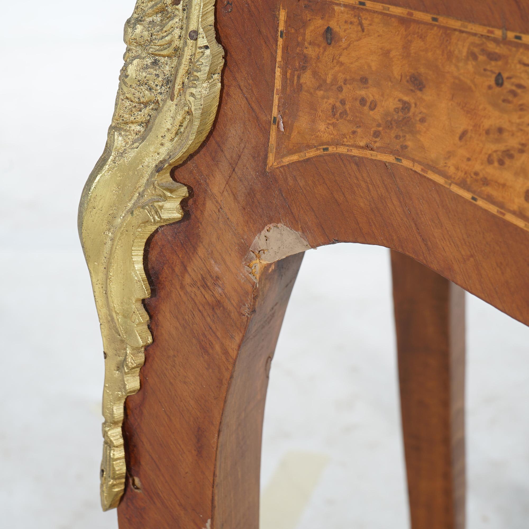 Table d'appoint ancienne de style Louis XIV en bois de roi, loupe et incrustation de bronze doré C1890 en vente 4