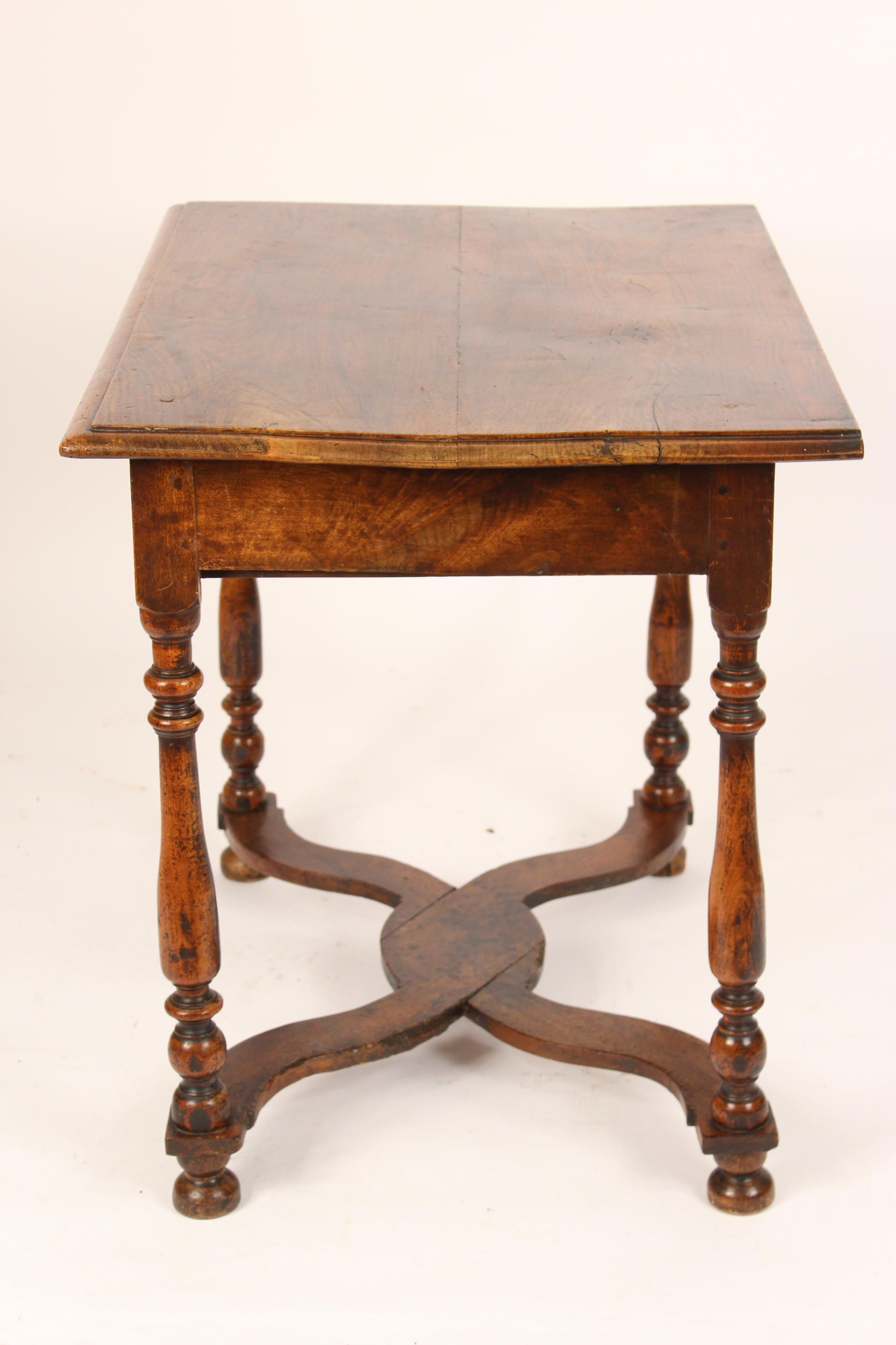 Antique Louis XIV Style Walnut Occasional Table In Good Condition In Laguna Beach, CA