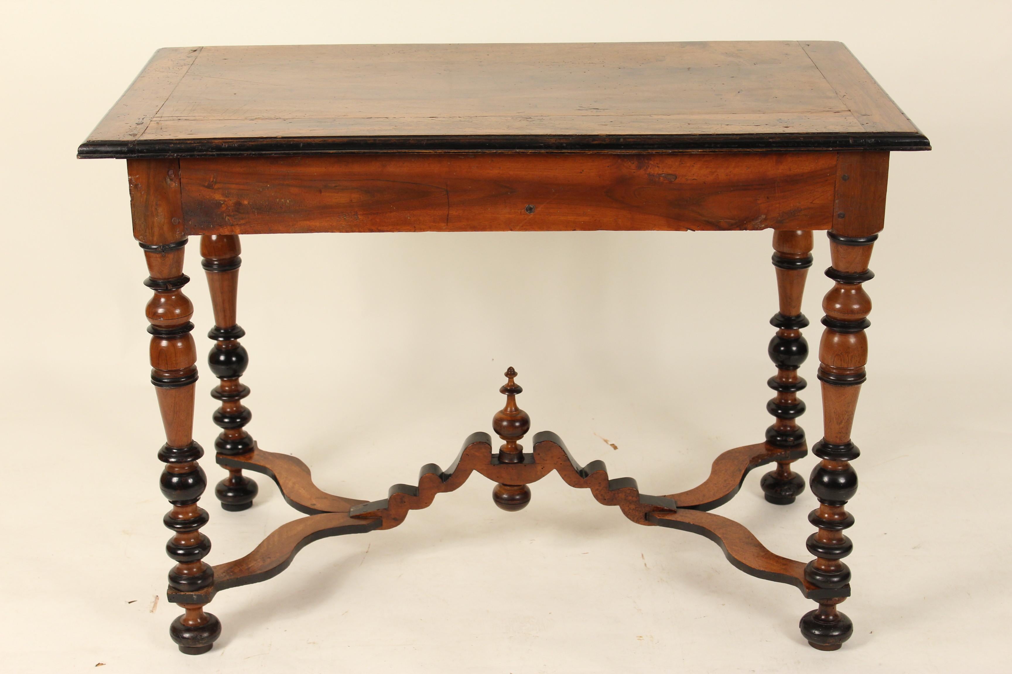 Antique Louis XIV Style Walnut Writing / Occasional Table In Good Condition In Laguna Beach, CA