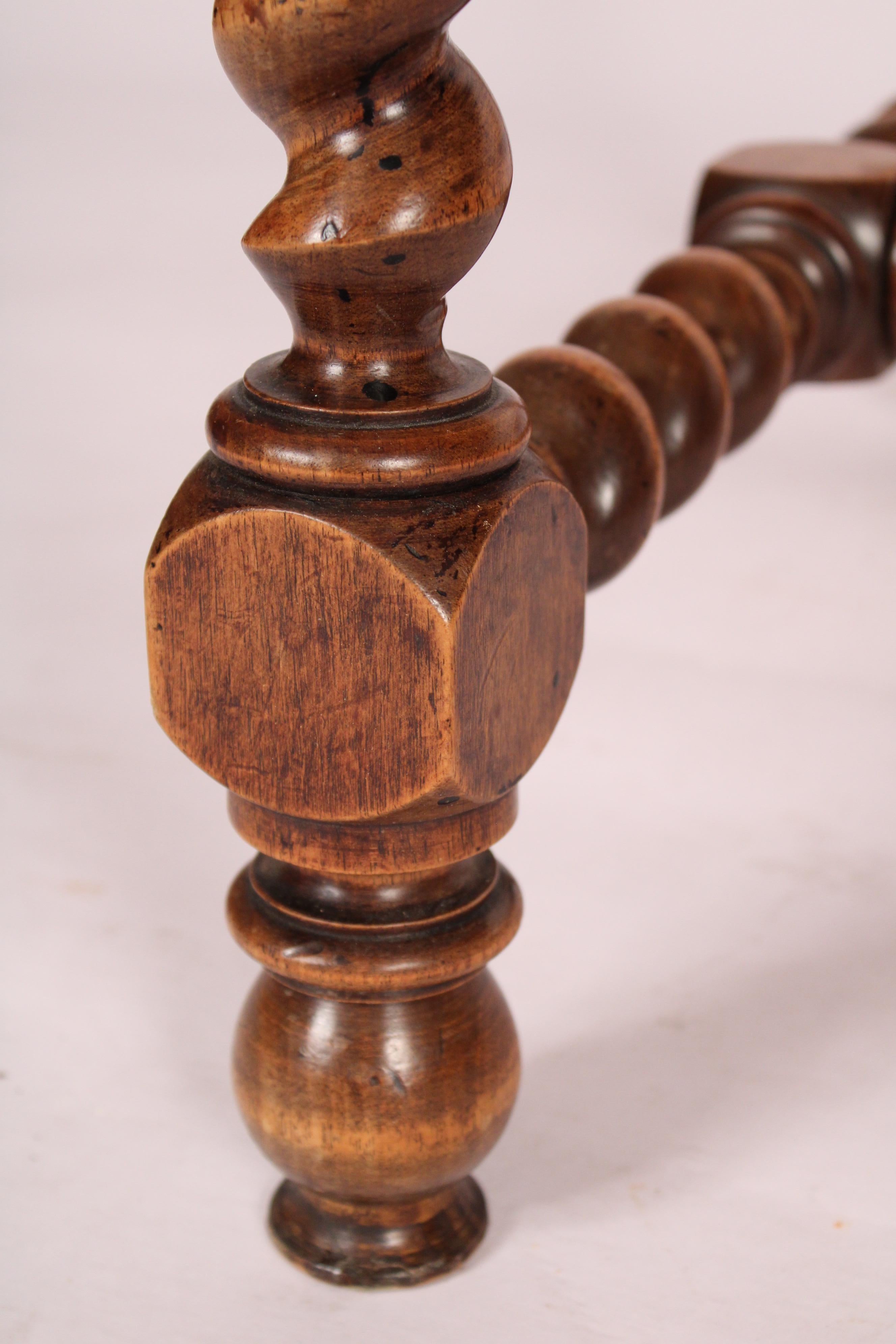 Antique Louis XIV Style Walnut Writing Table For Sale 6