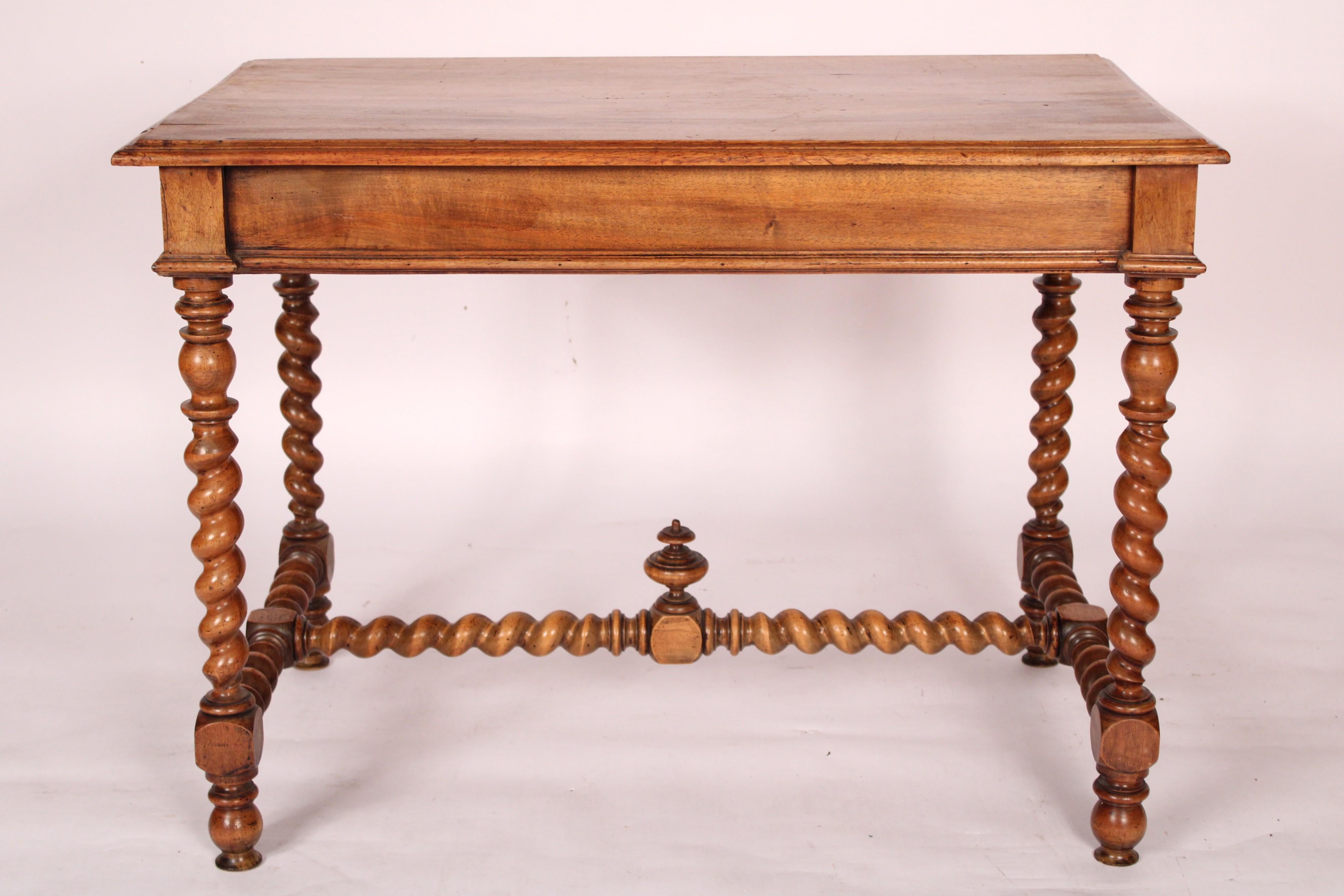 Early 20th Century Antique Louis XIV Style Walnut Writing Table For Sale
