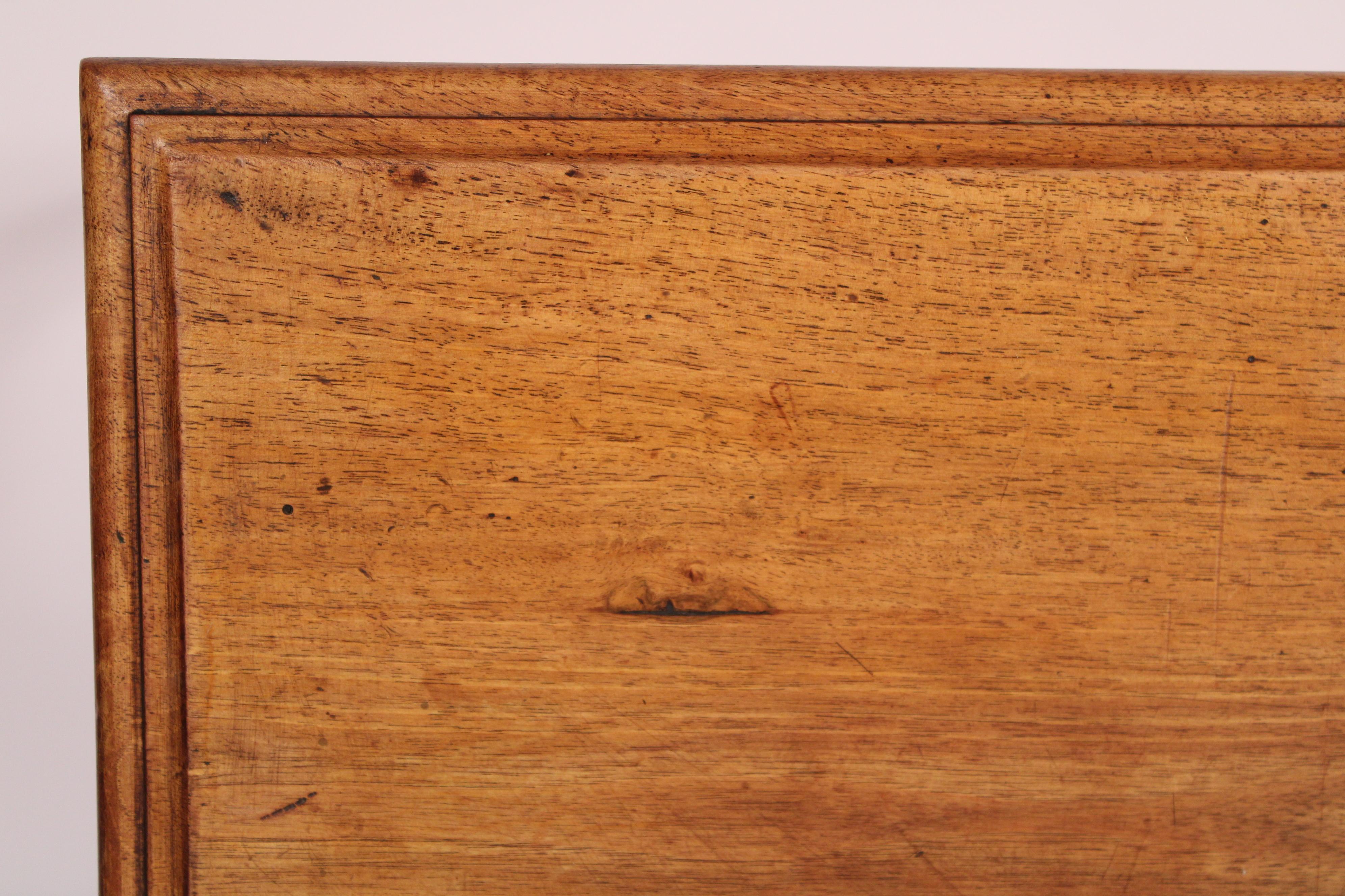 Antique Louis XIV Style Walnut Writing Table For Sale 1