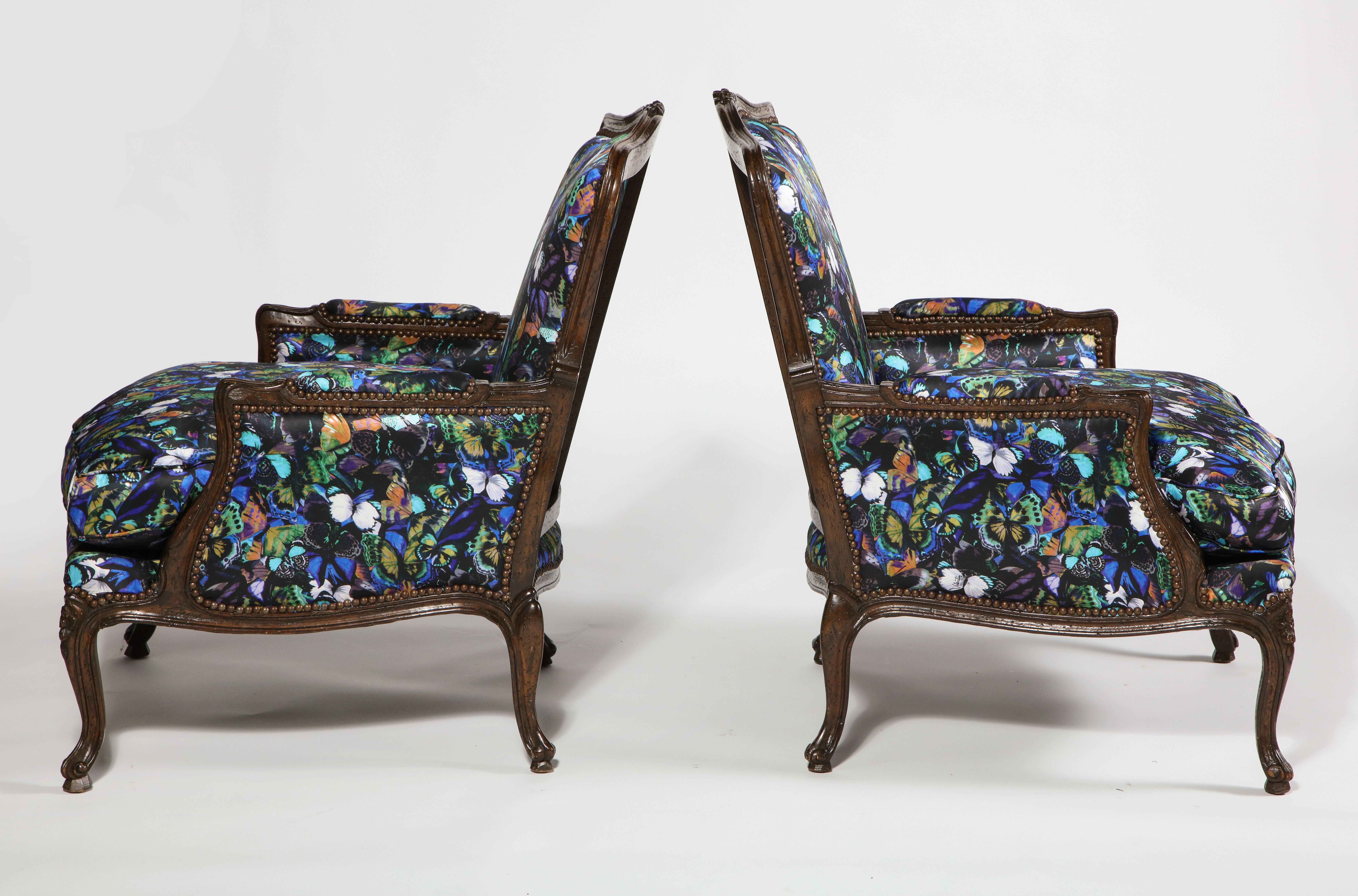 Antique Louis XV Bergère Chairs in Valentino Butterfly Silk, Pair For Sale 7