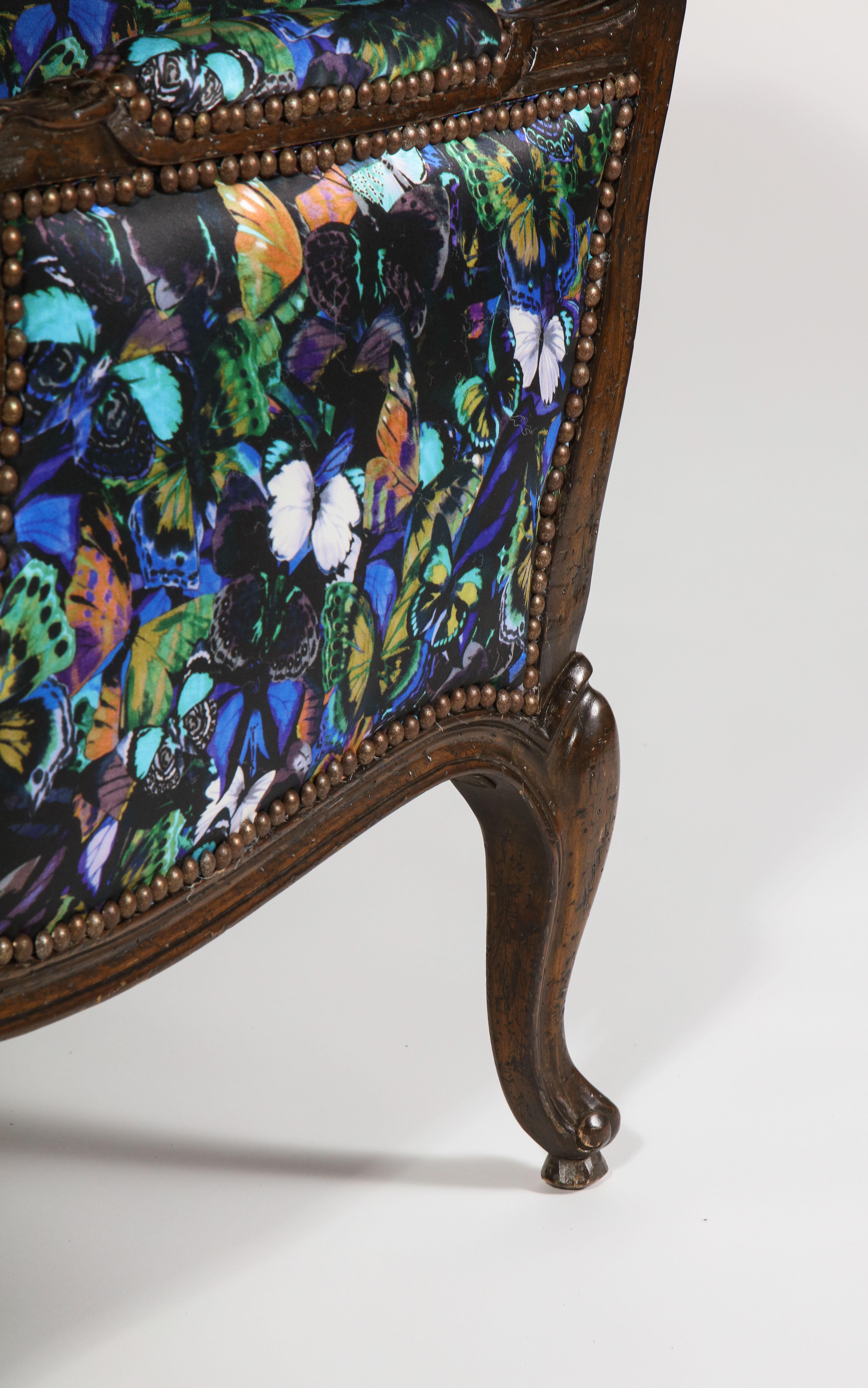 Antique Louis XV Bergère Chairs in Valentino Butterfly Silk, Pair In Good Condition For Sale In New York, NY