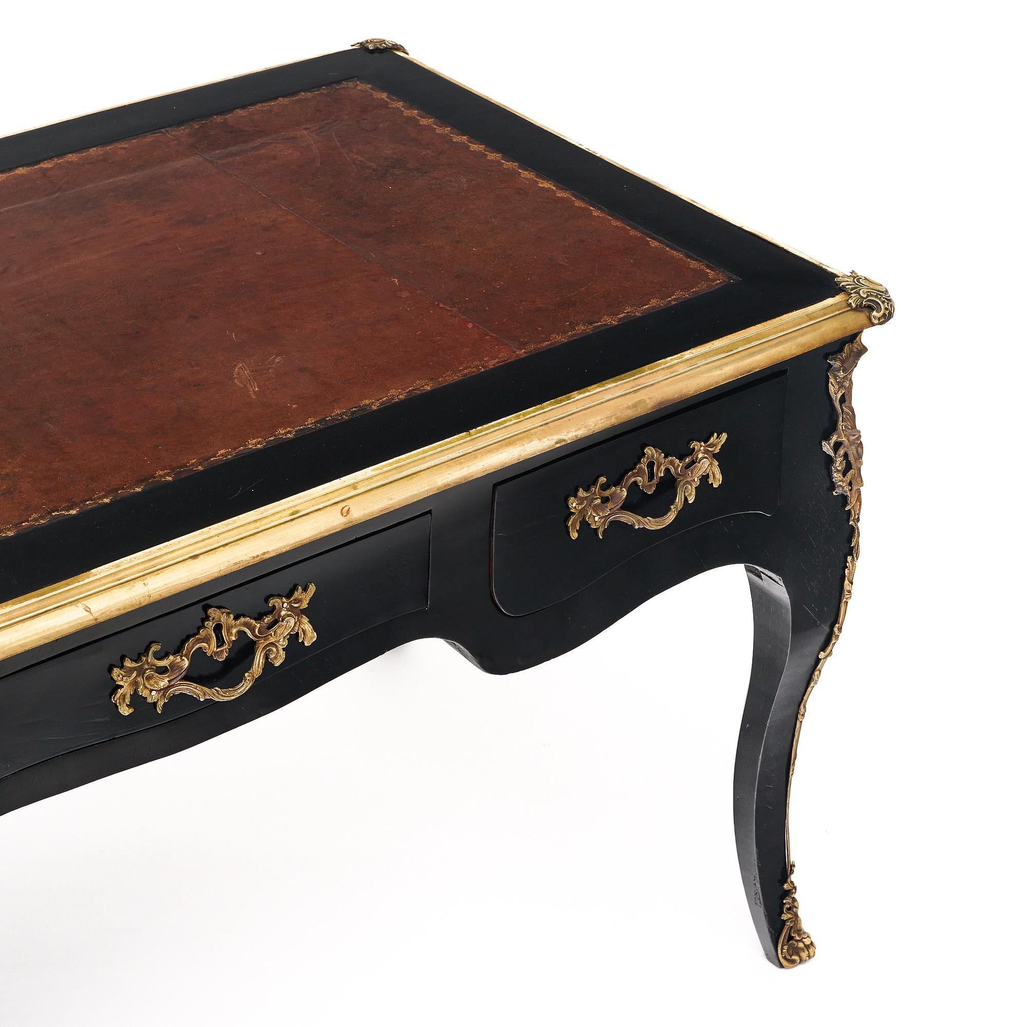 Français Bureau Plat de bureau ancien Louis XV en vente