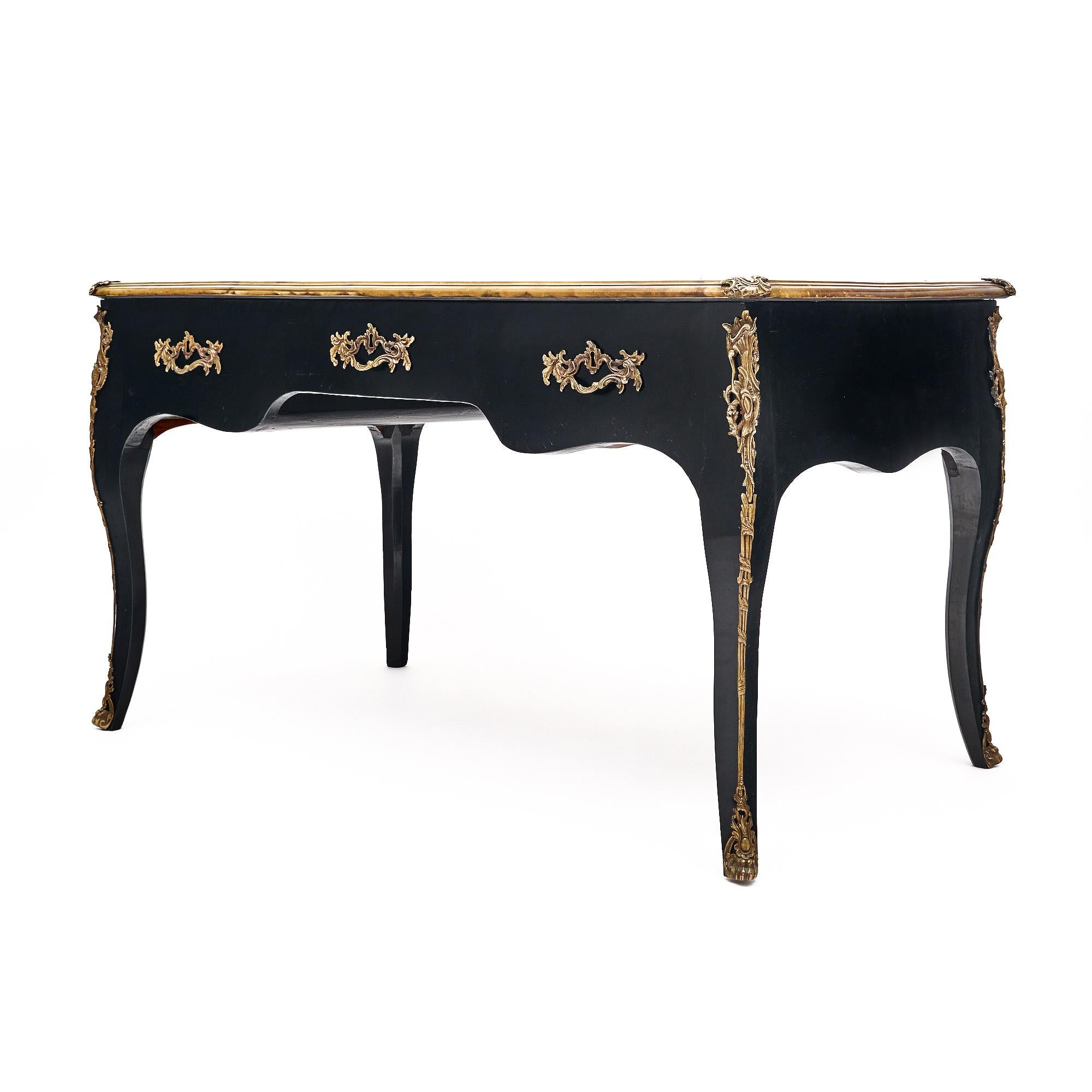 Bureau Plat de bureau ancien Louis XV en vente 2