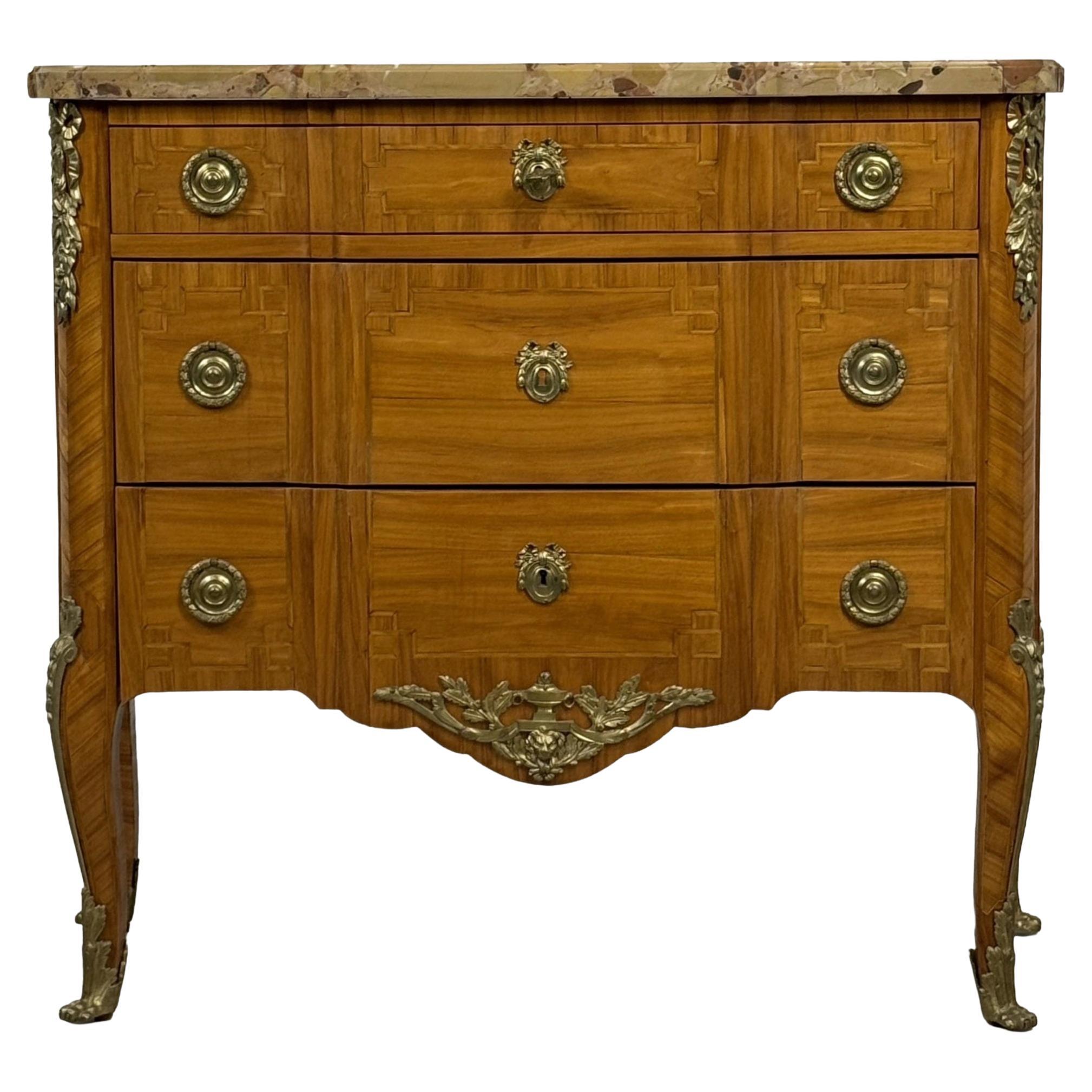 Antique Louis XV Commode, Marble Top, Walnut, Italian, 1950s Design en vente