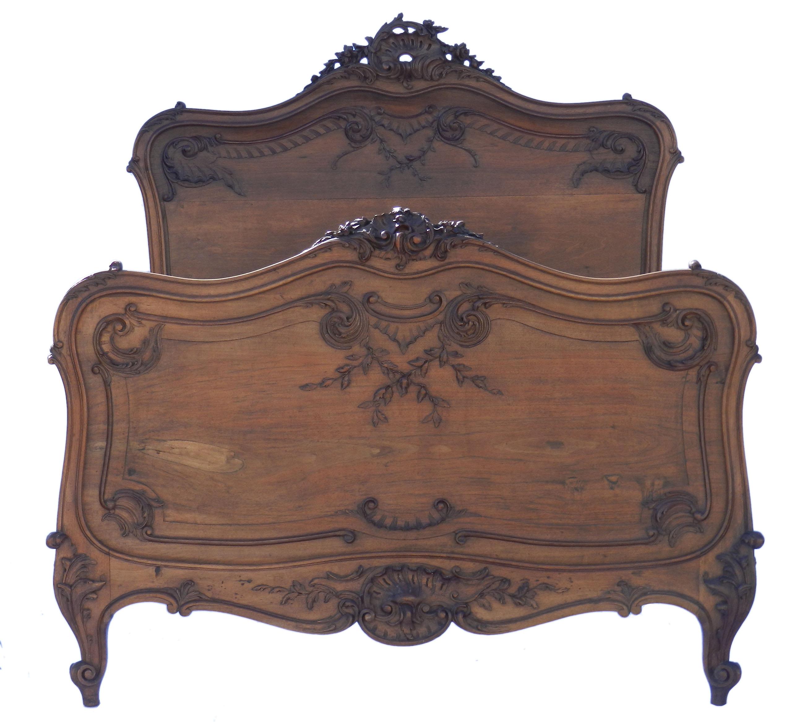 Antique daybed Single French bed 19th Century Louis XV
Well carved
The foot height is 100cms 39.37ins
Good antique condition with only very minor marks of age
This will take the mattress on a slat, bunkie or a shallow divan base.









 