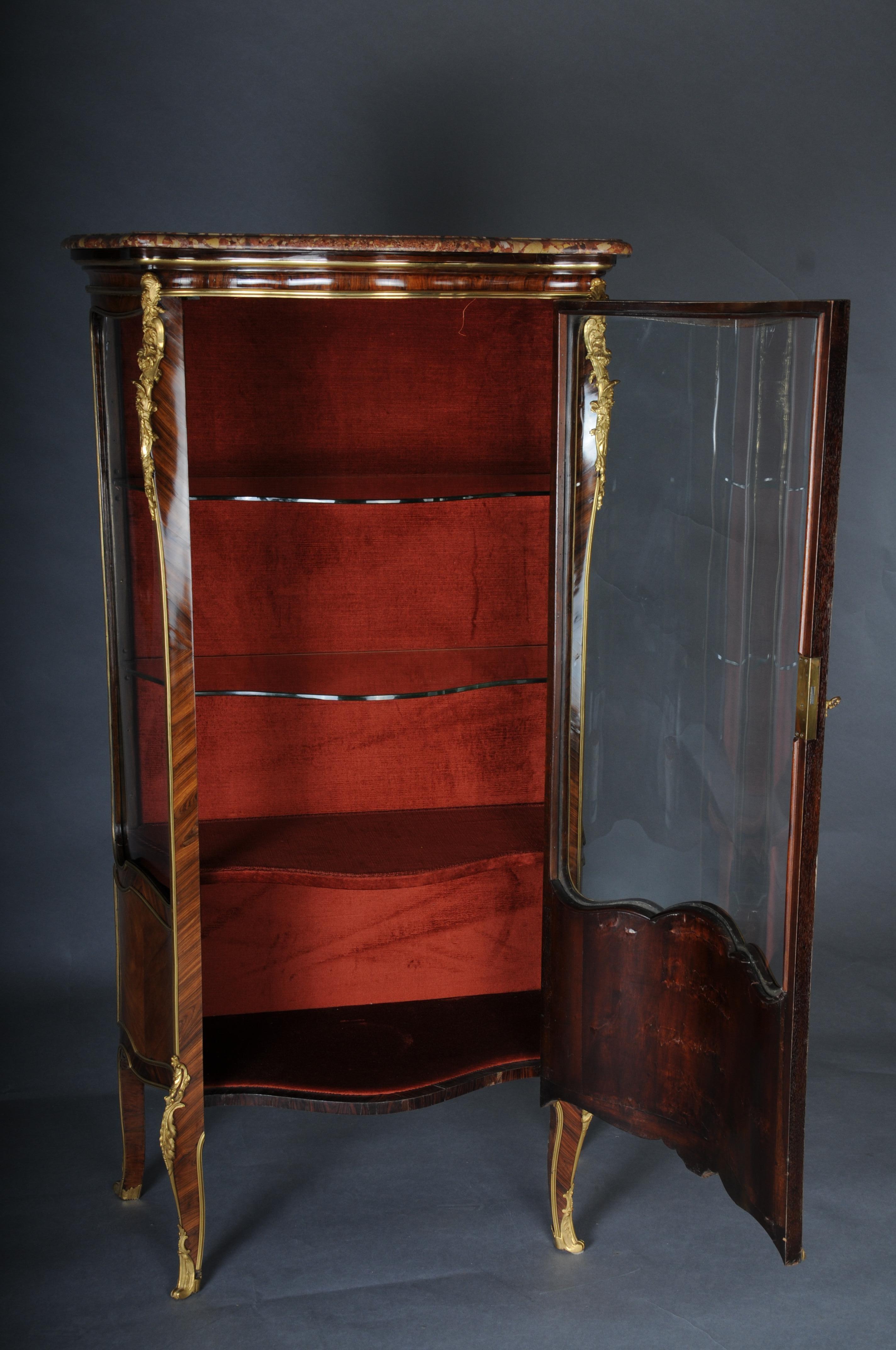 Antique Louis XV display cabinet Napoleon III, Paris, around 1880 For Sale 3