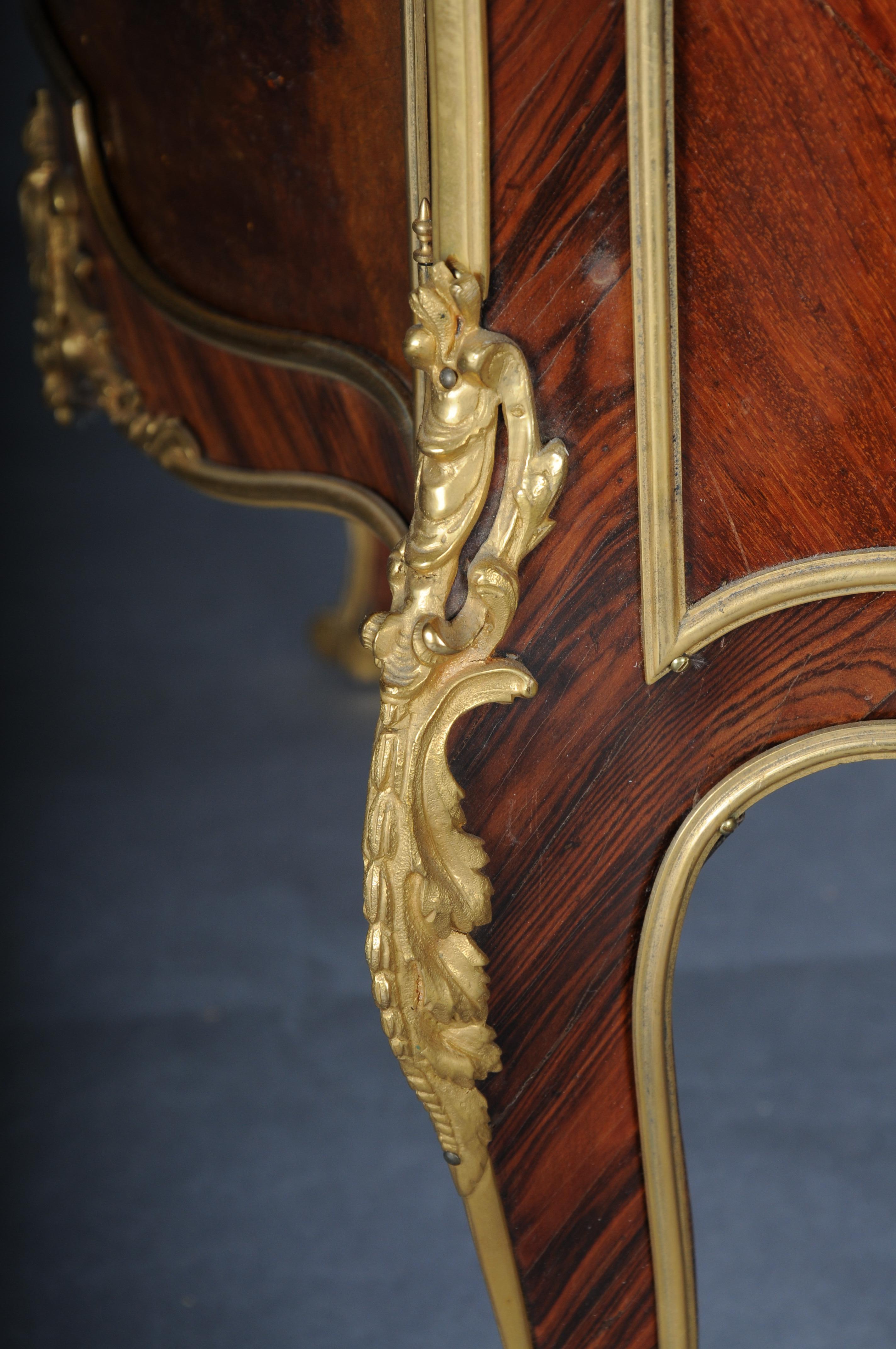 Antique Louis XV display cabinet Napoleon III, Paris, around 1880 For Sale 8