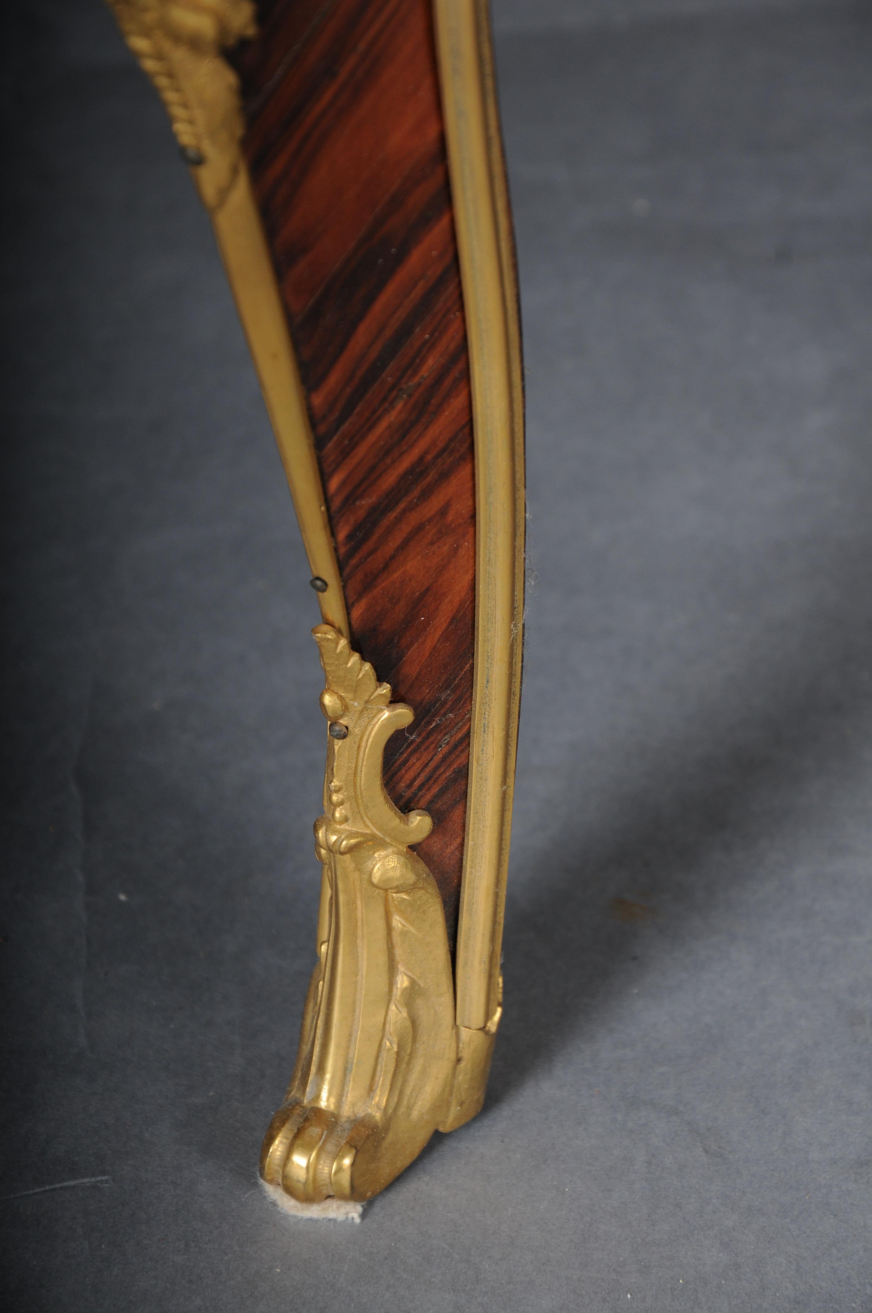 Antique Louis XV display cabinet Napoleon III, Paris, around 1880 For Sale 9