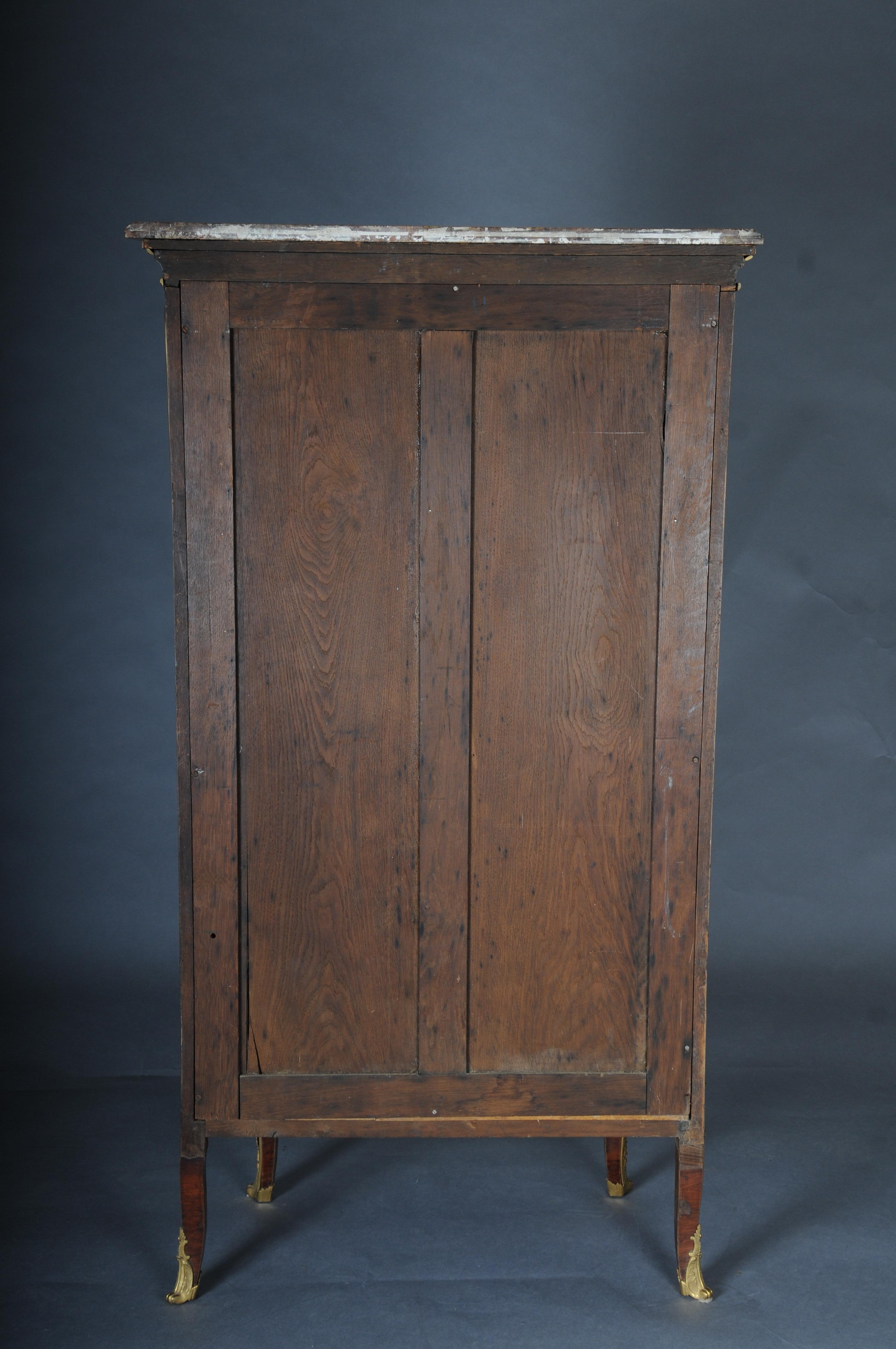 Antique Louis XV display cabinet Napoleon III, Paris, around 1880 For Sale 13