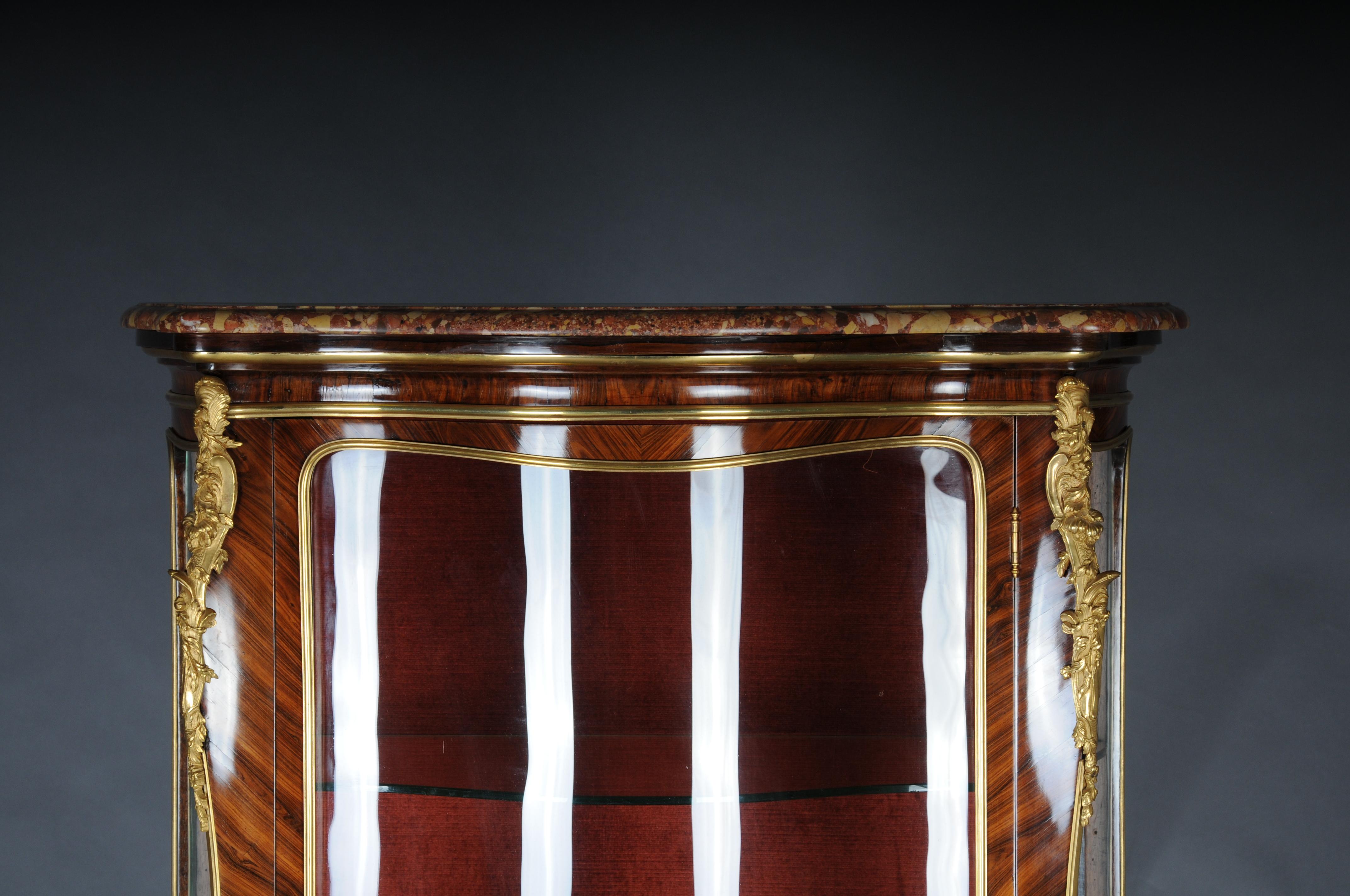 Gilt Antique Louis XV display cabinet Napoleon III, Paris, around 1880 For Sale