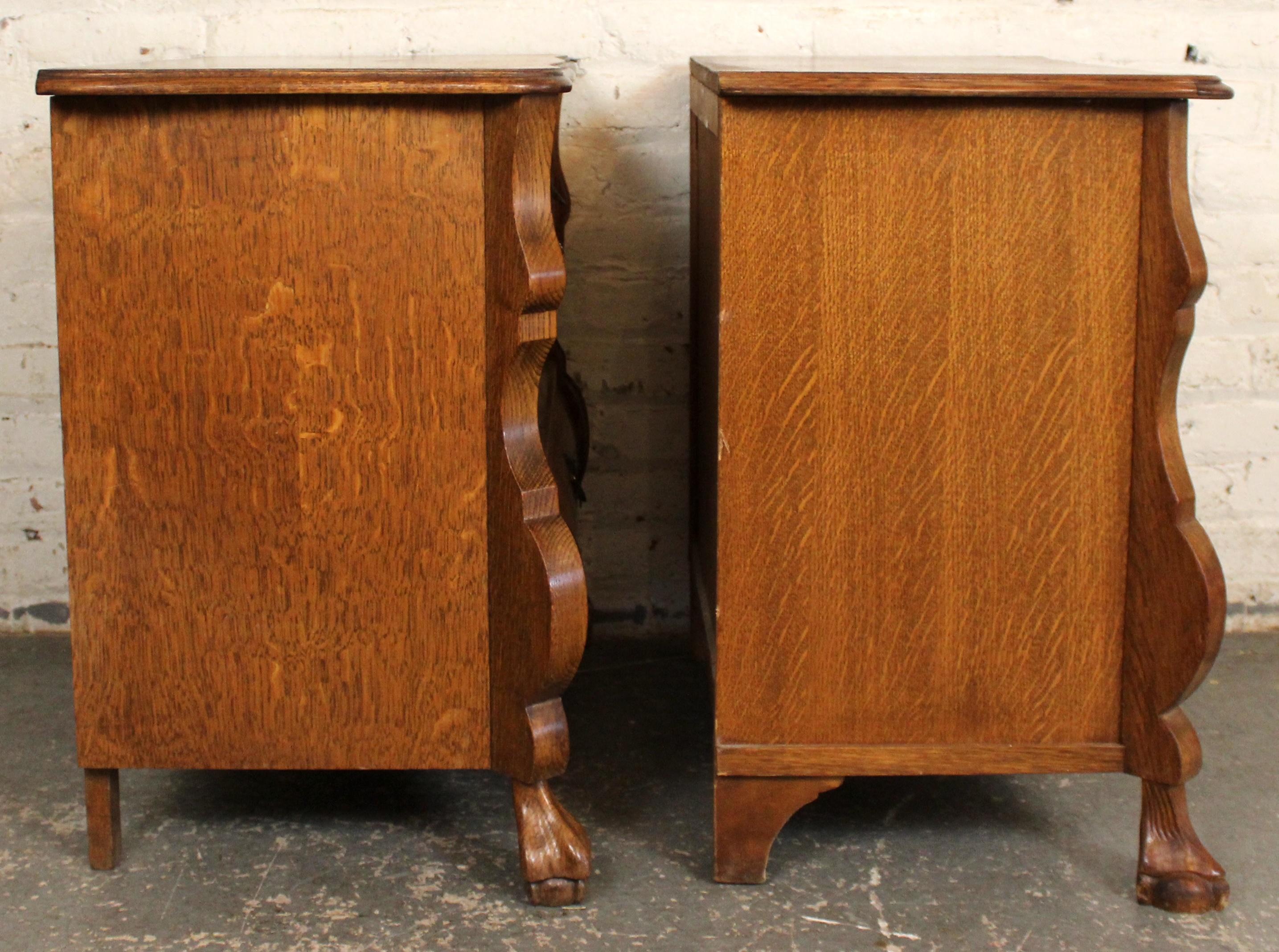 Français Ancienne commode française Louis XV en Oak en vente