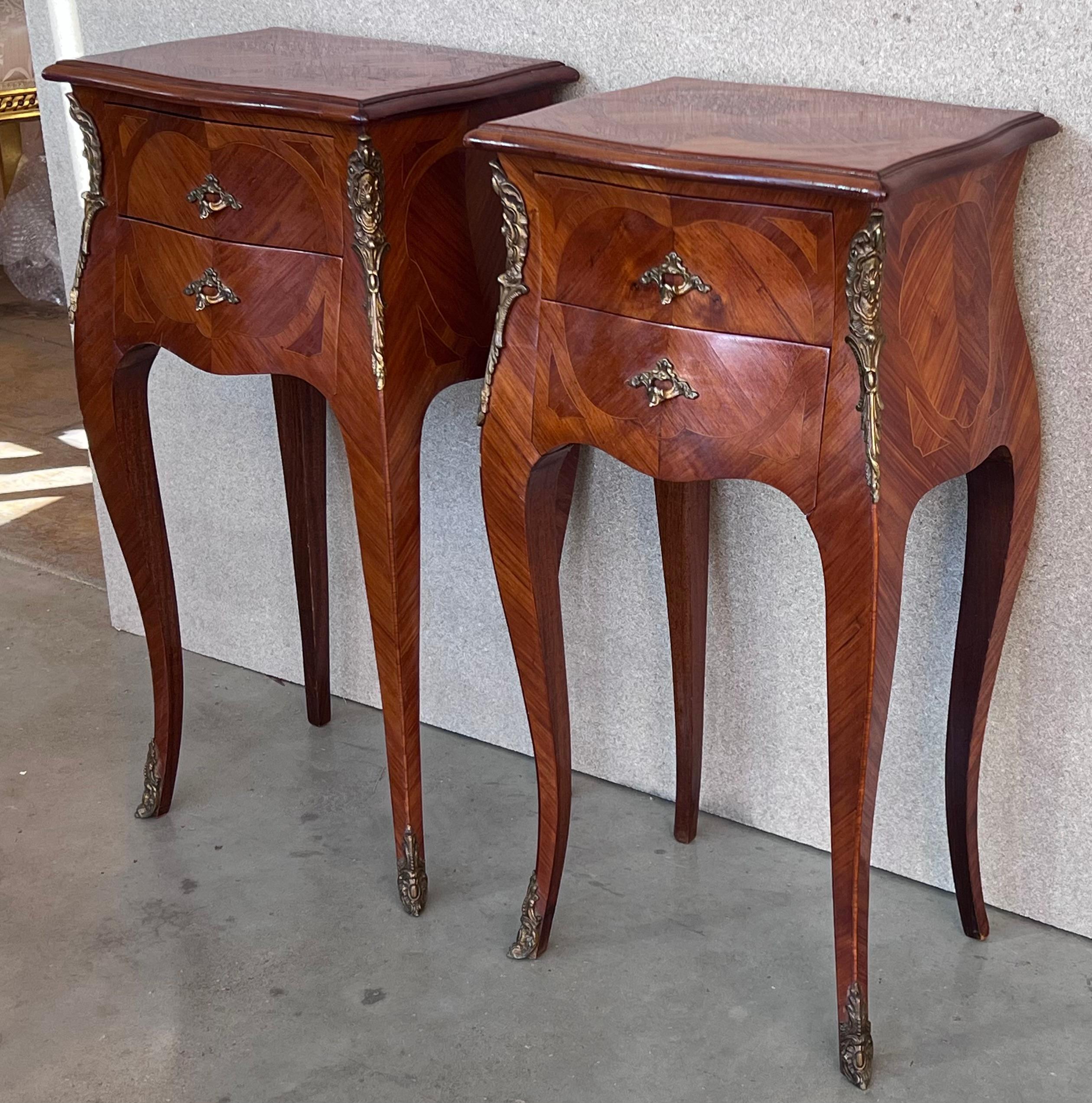 Antique Louis XV French Marquetry with Drawers Nightstands, Set of 2 In Good Condition For Sale In Miami, FL