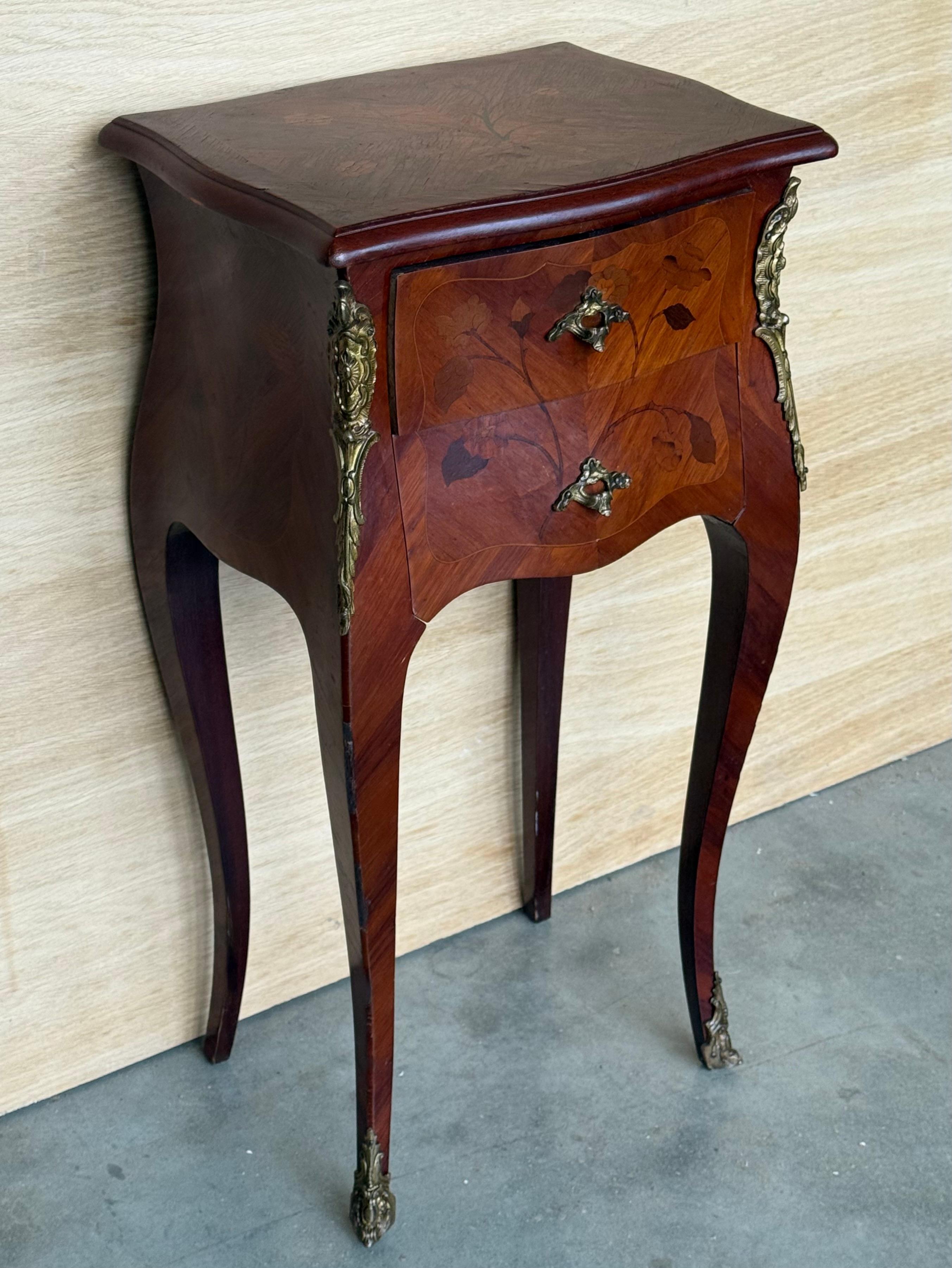 Provincial français Antique Louis XV French Marquetry with Drawers Nightstands, Set of 2 en vente