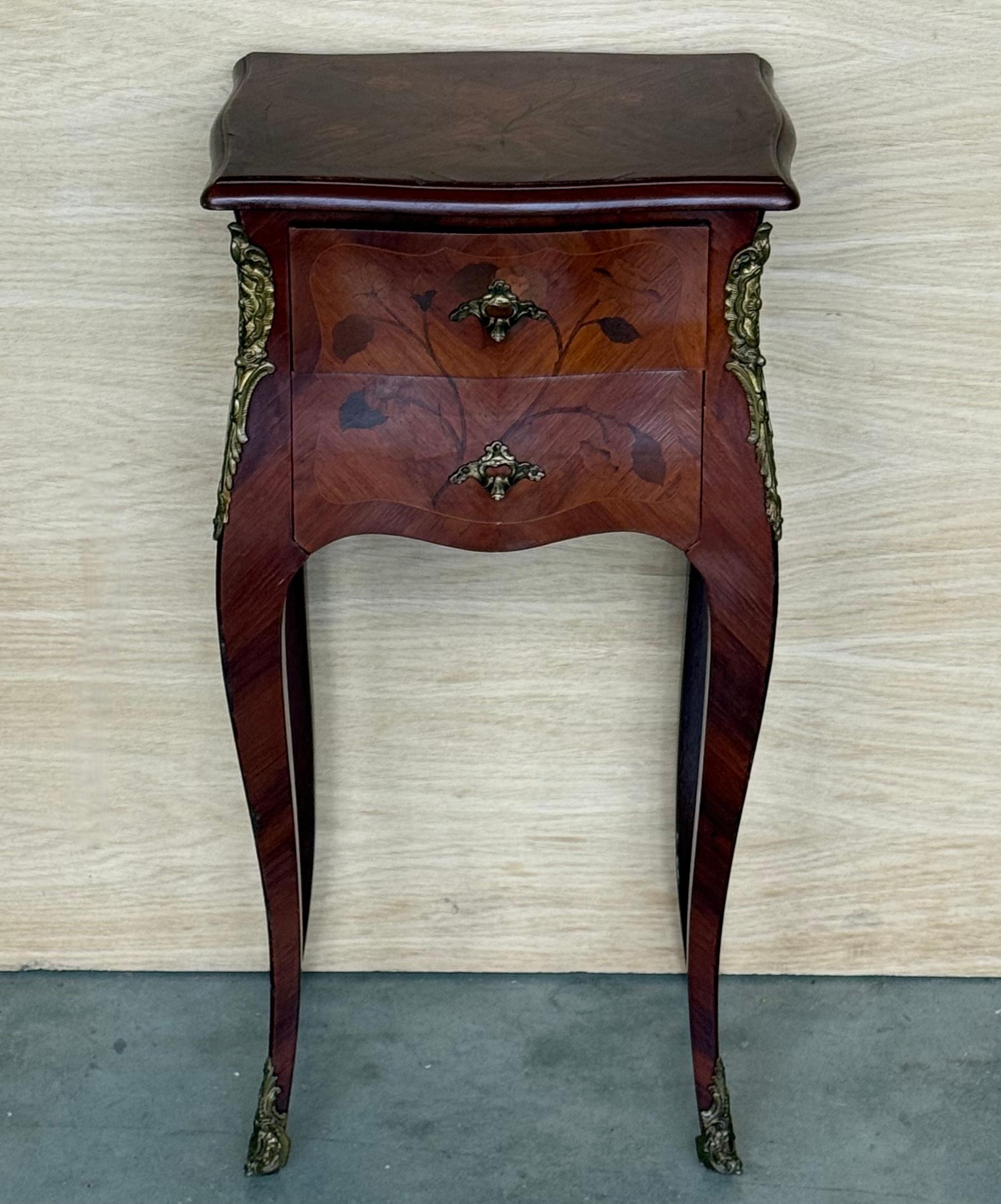 Français Antique Louis XV French Marquetry with Drawers Nightstands, Set of 2 en vente