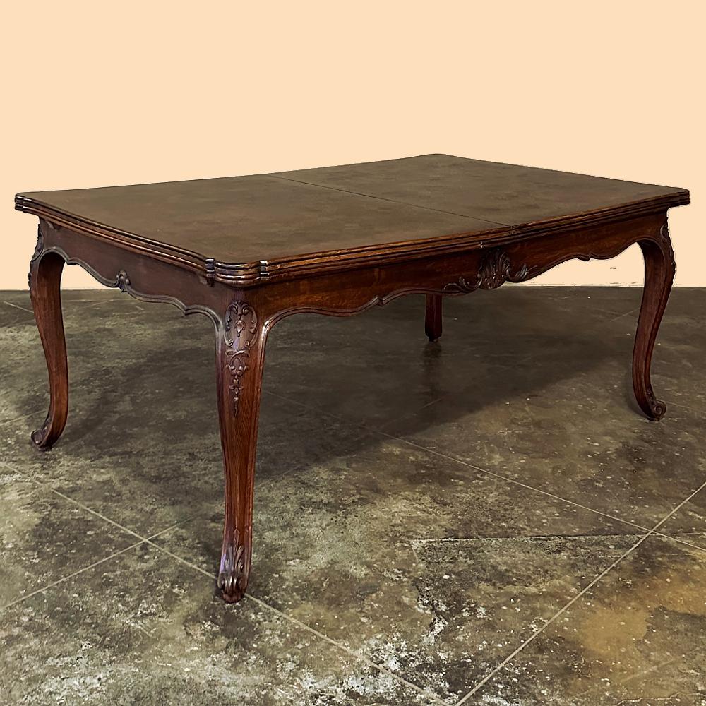 Antique Louis XV Grand Draw Leaf Banquet Table In Good Condition For Sale In Dallas, TX
