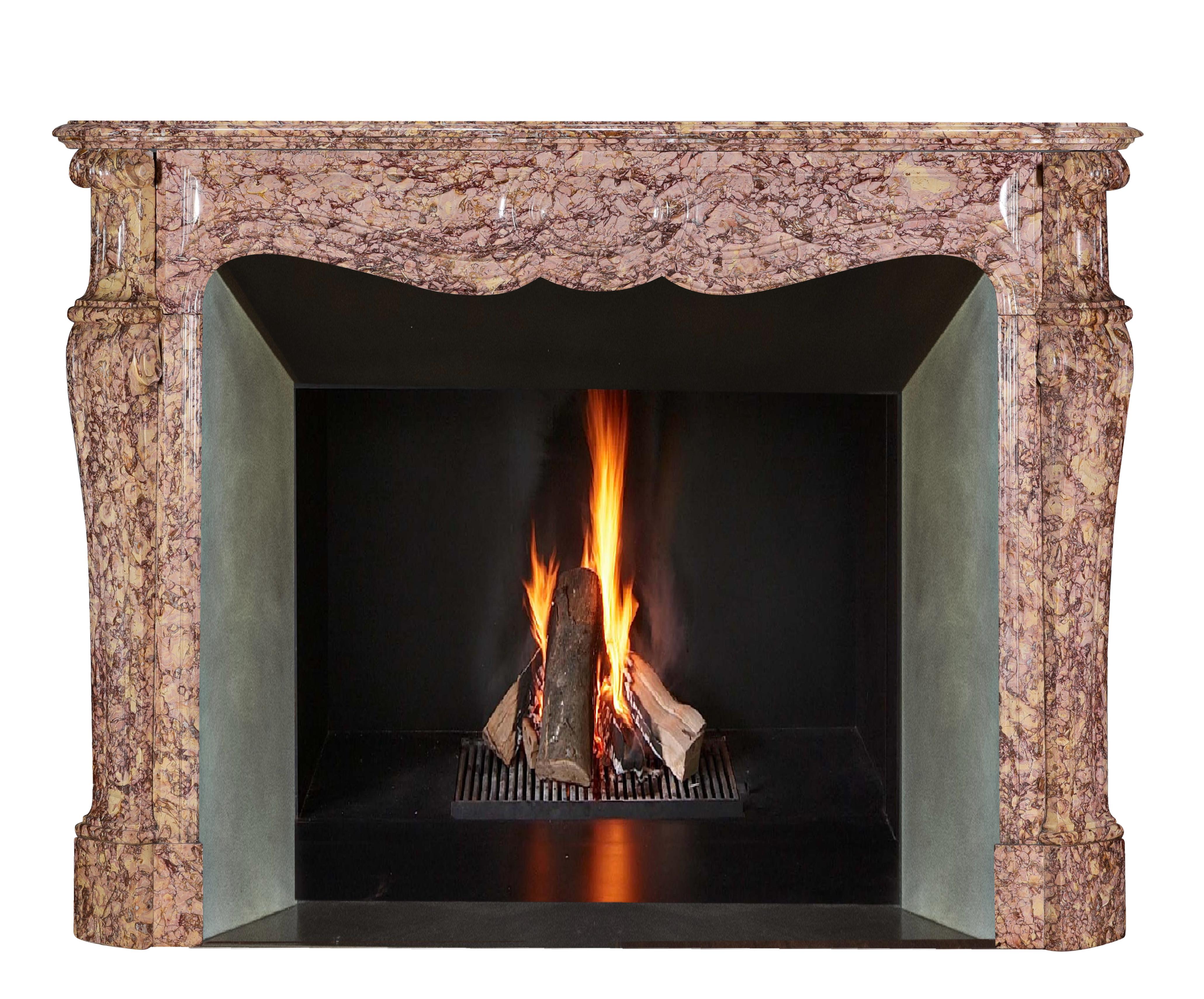 XIX secolo Antico camino Luigi XV Pompadour in marmo Brocatelle Violet di lusso in vendita