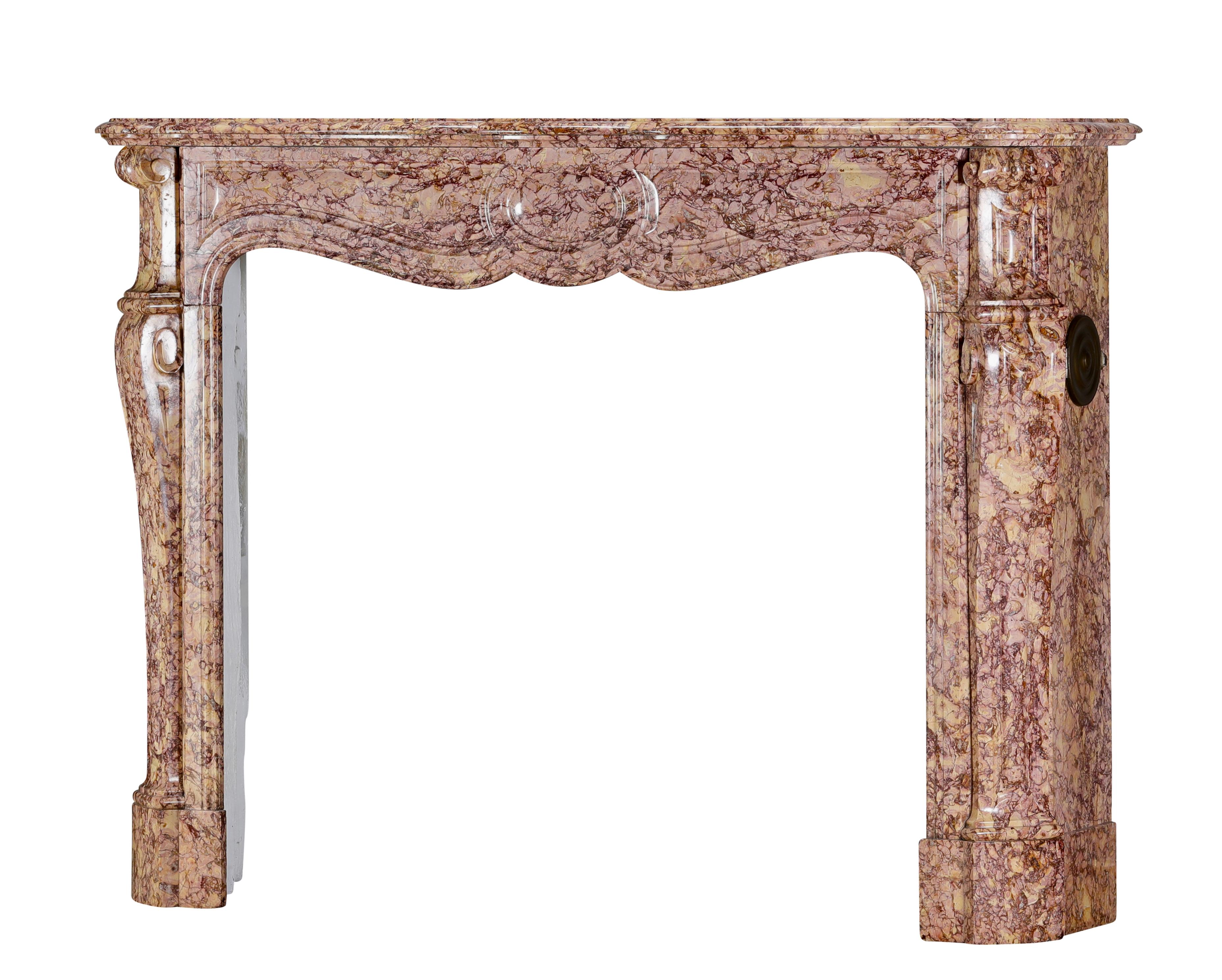 Antico camino Luigi XV Pompadour in marmo Brocatelle Violet di lusso in vendita 2