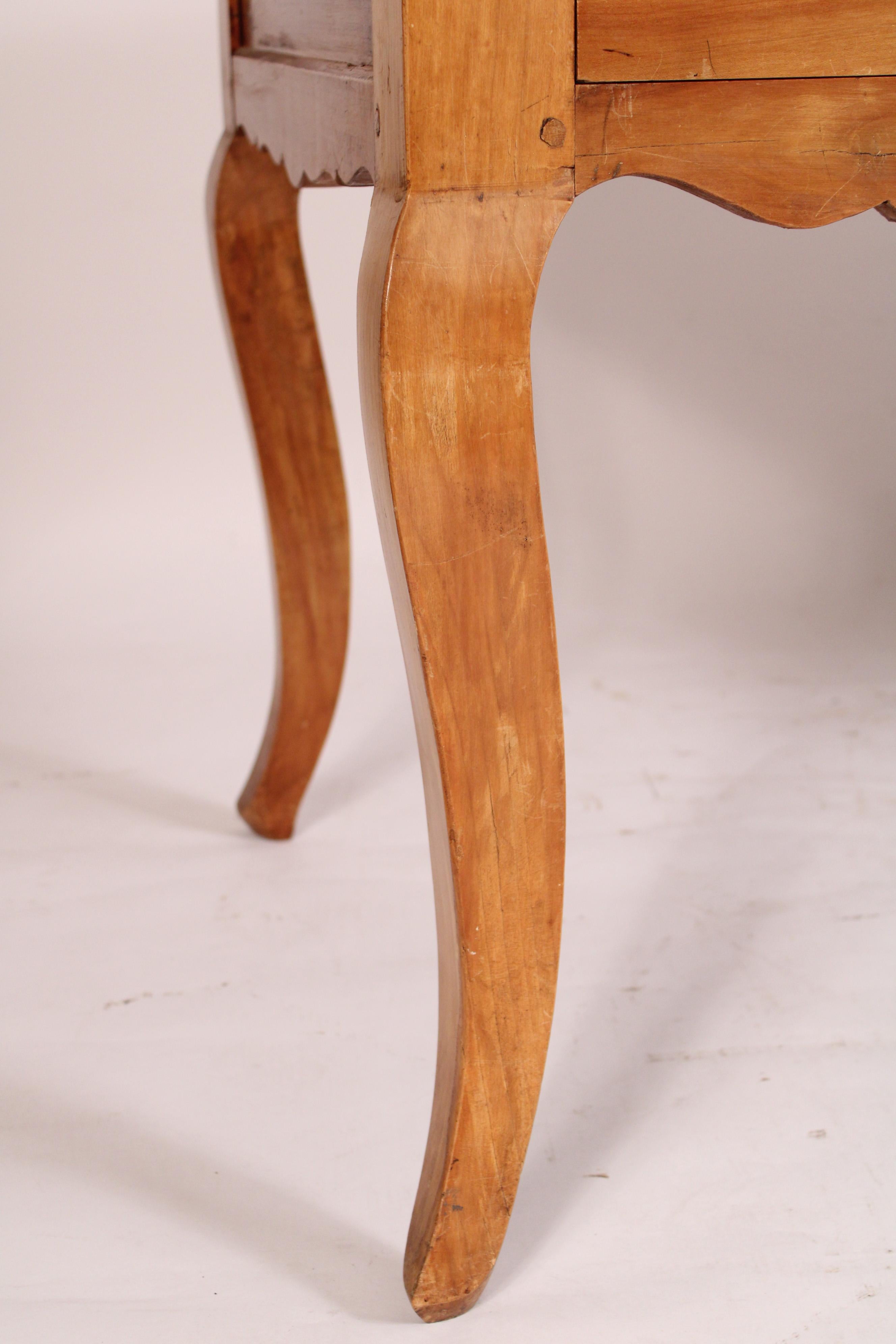 Antiker Louis XV Provinzial Stil Obst Wood Schreibtisch im Angebot 5