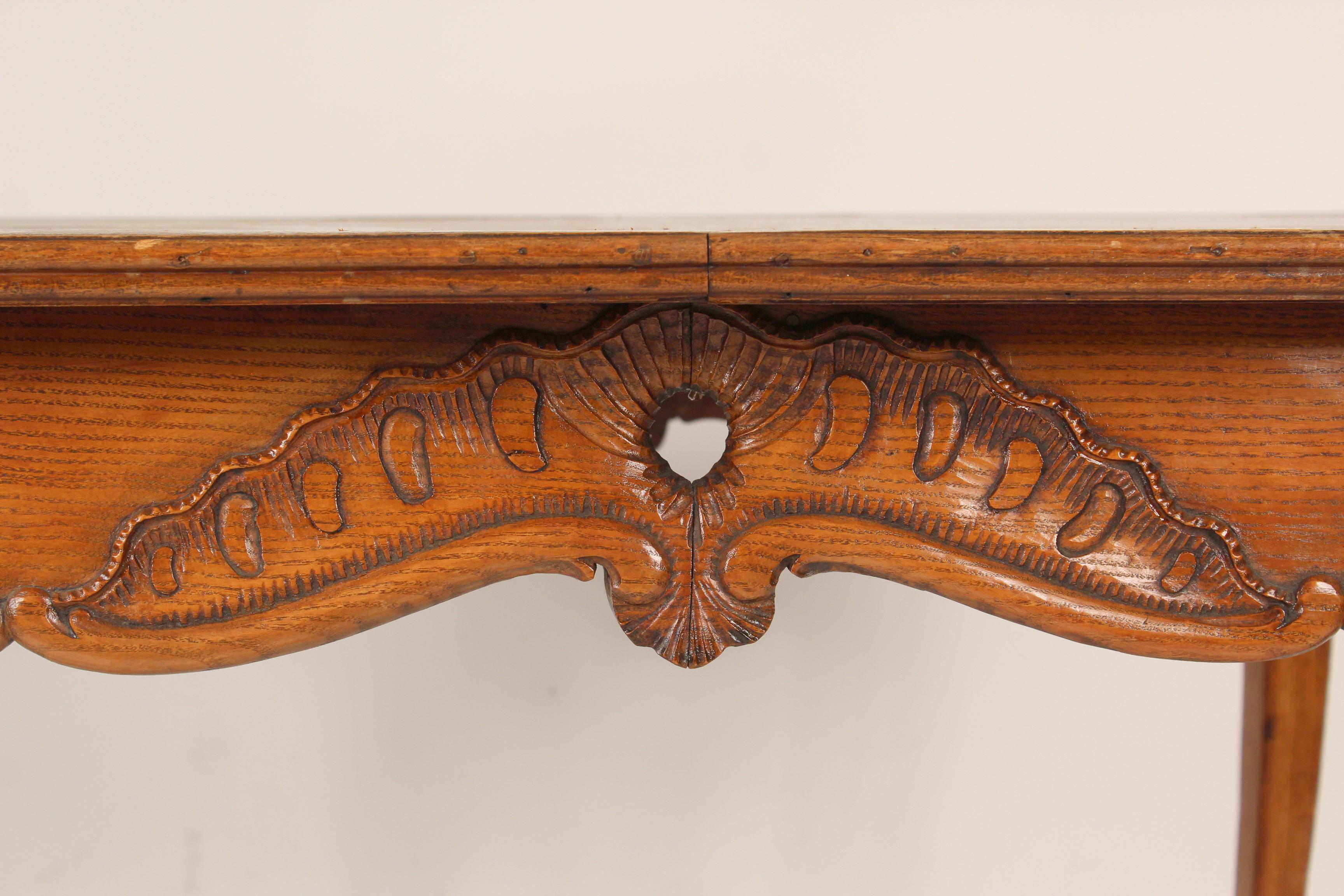 Ancienne table à écrire de style provincial Louis XV à plateau en cuir en vente 6