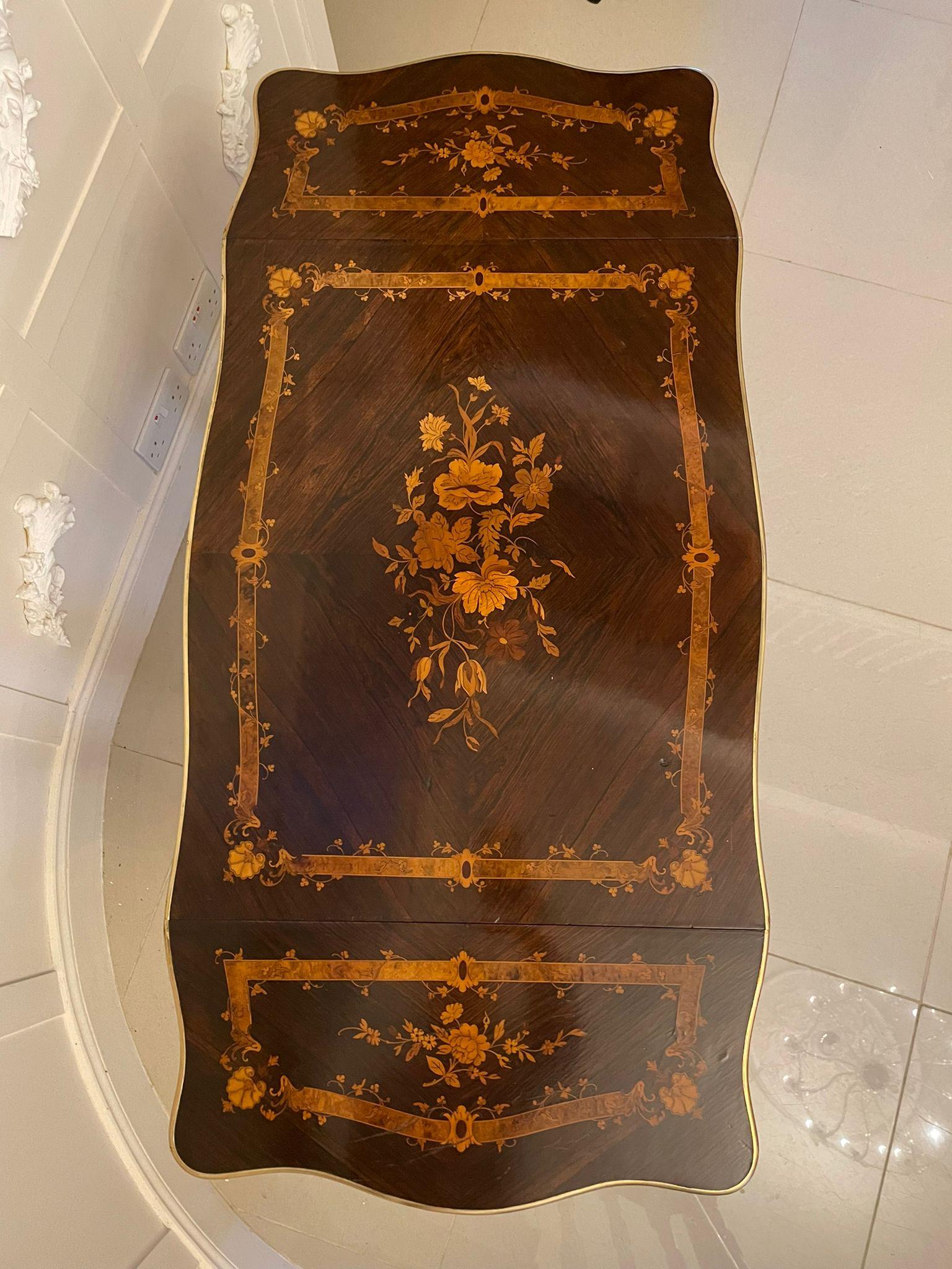 Antiker französischer Palisander-Mitteltisch mit Intarsien aus Rosenholz in Louis XV-Qualität im Angebot 5