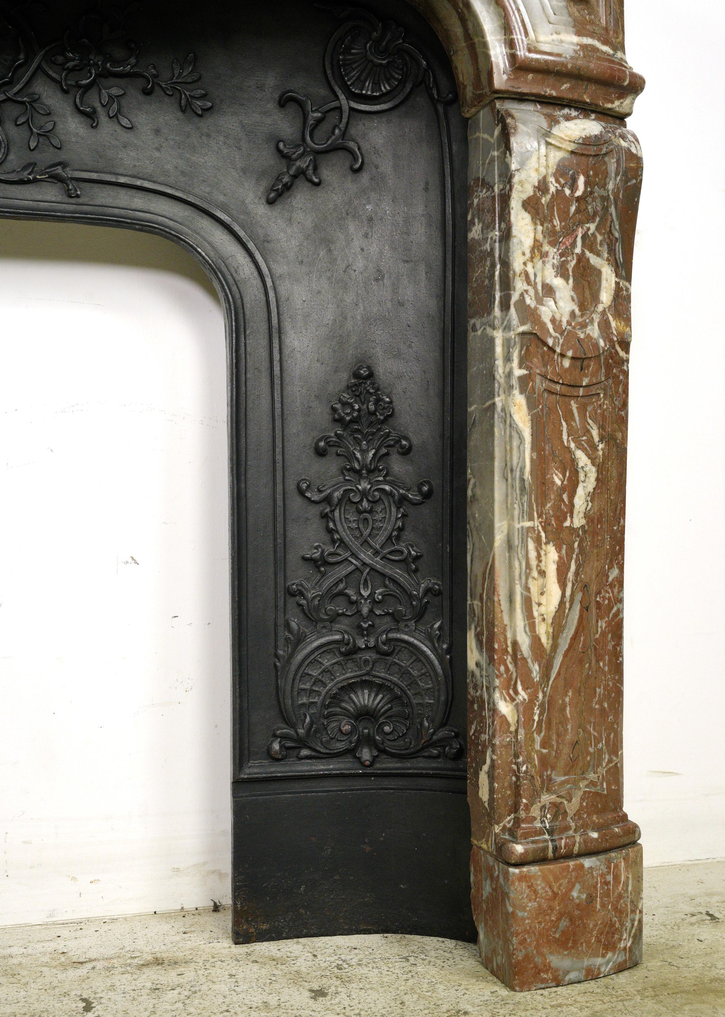 Antique Louis XV Rouge Royale Marble Serpentine Mantel Cast Iron Insert For Sale 1