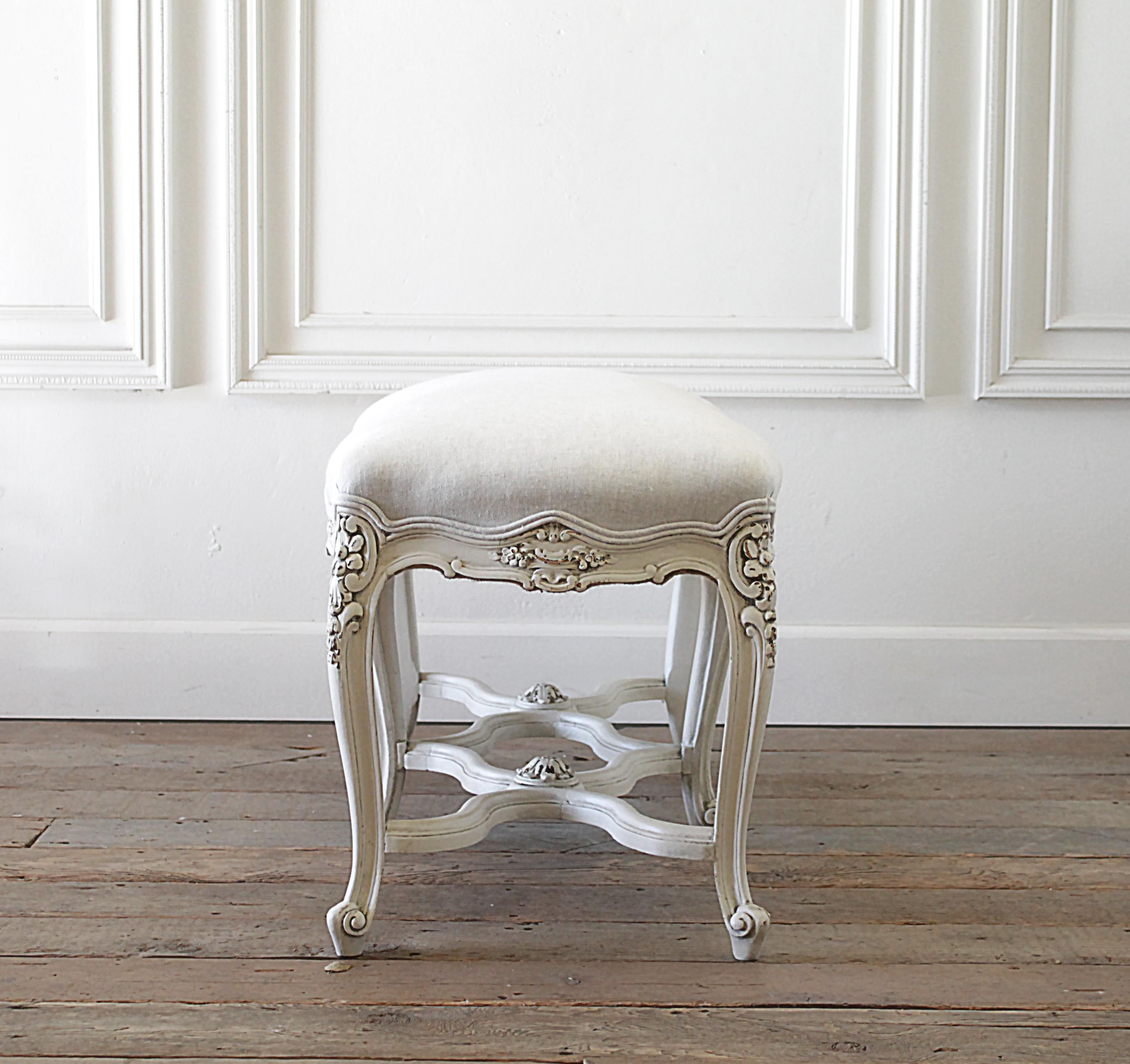 Antique Louis XV Style Bench with Natural Linen Upholstery In Good Condition In Brea, CA