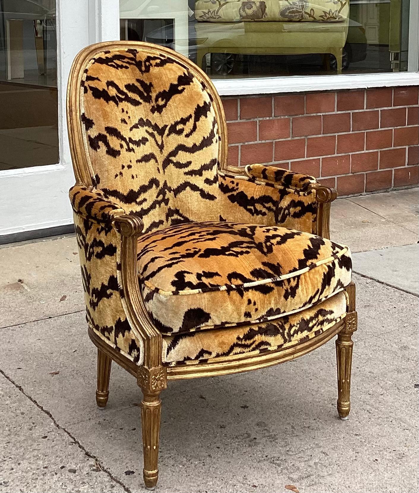 Antique Louis XV Style Bergere W Scalamandre Tigre Silk Velvet In Good Condition In LOS ANGELES, CA
