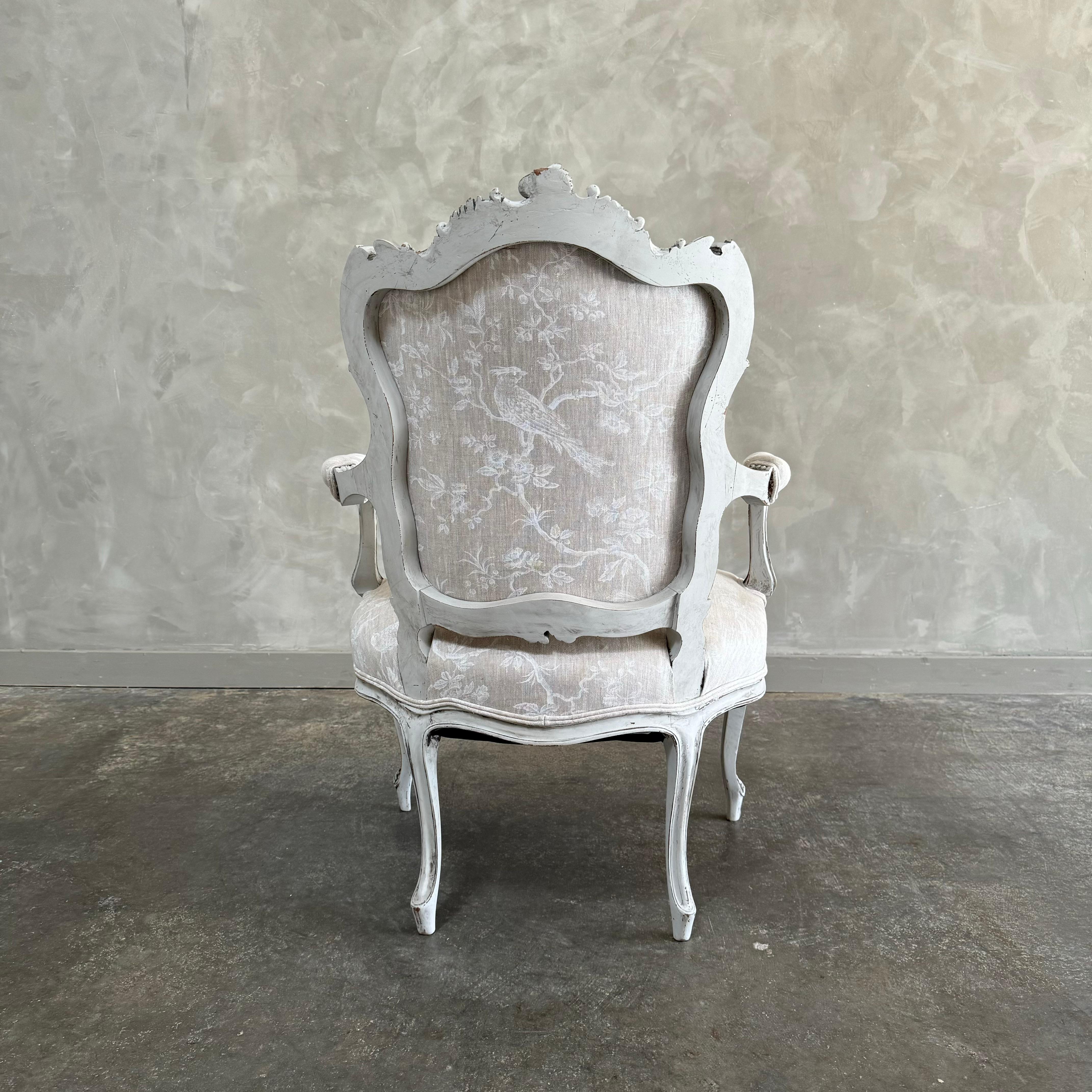 20th Century Antique Louis XV style chair with linen upholstery For Sale
