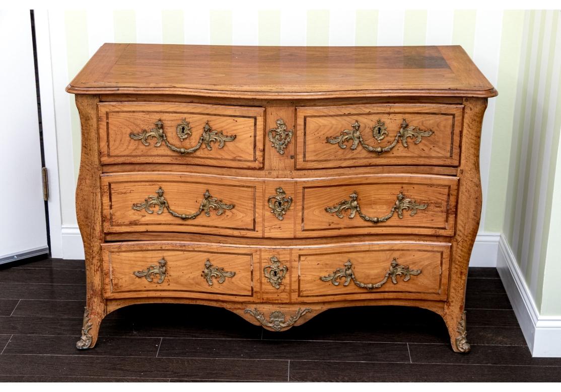 Commode ancienne de style Louis XV en vente 4