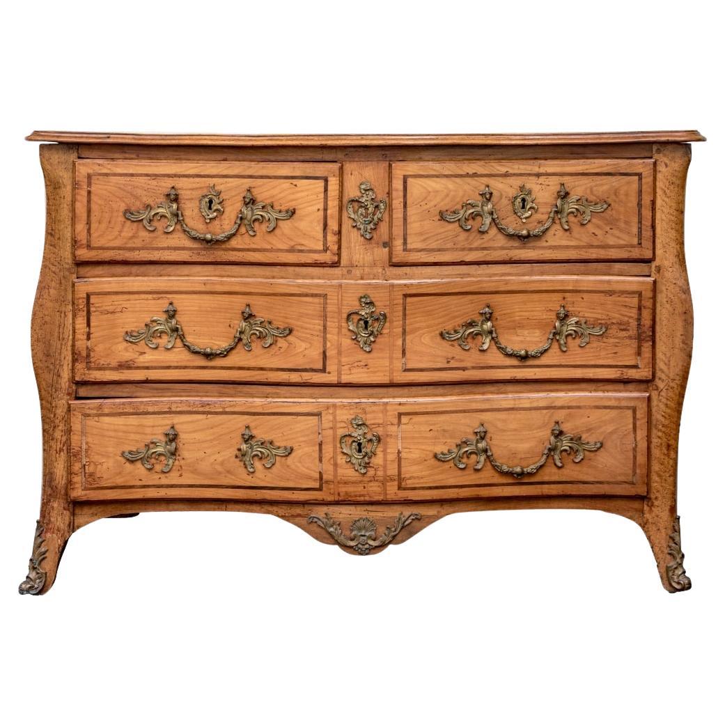 Commode ancienne de style Louis XV