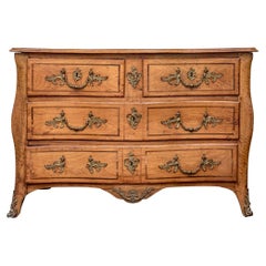 Commode ancienne de style Louis XV