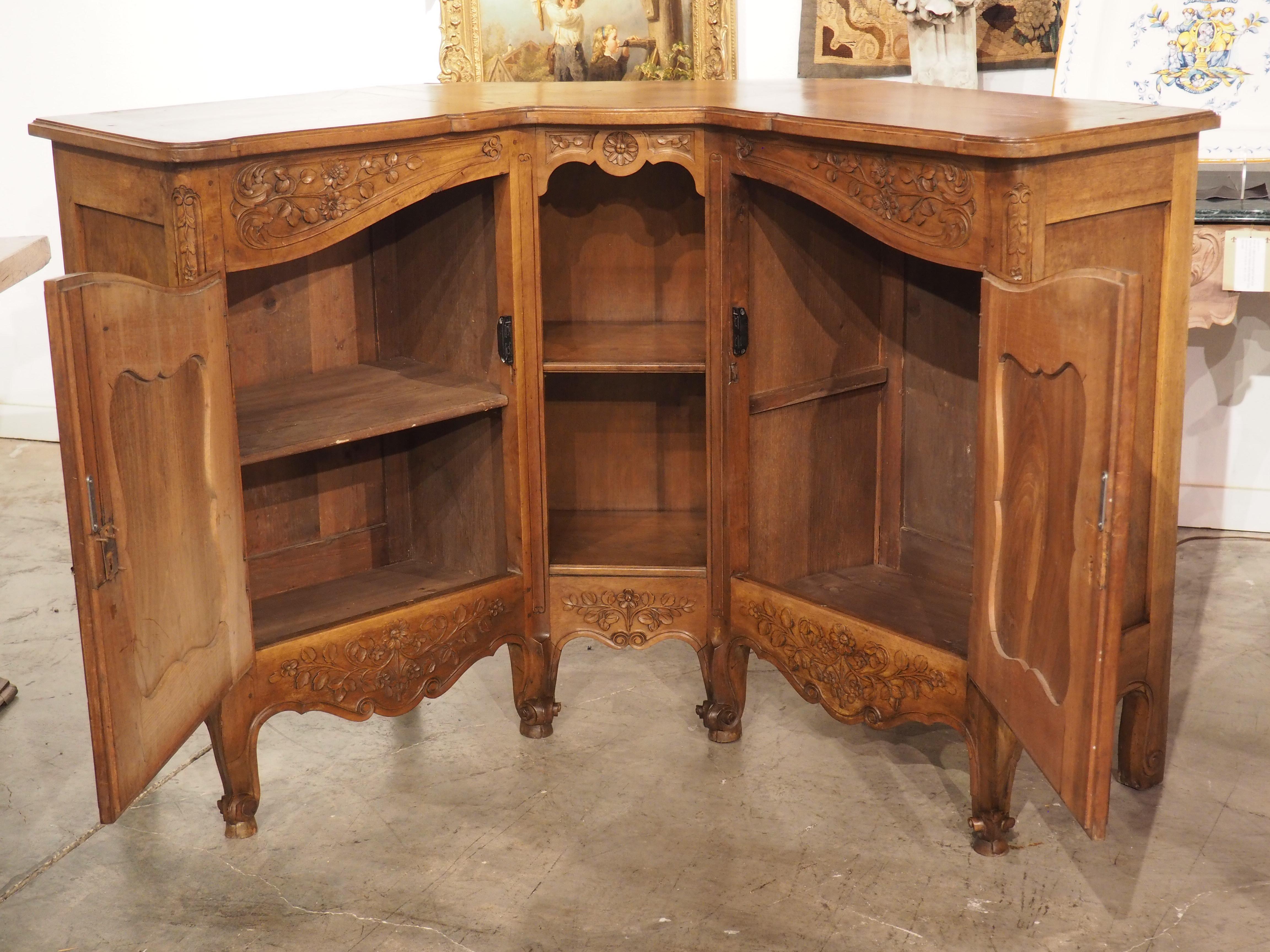 Antique Louis XV Style Corner Buffet from Provence, France, C. 1900 For Sale 6