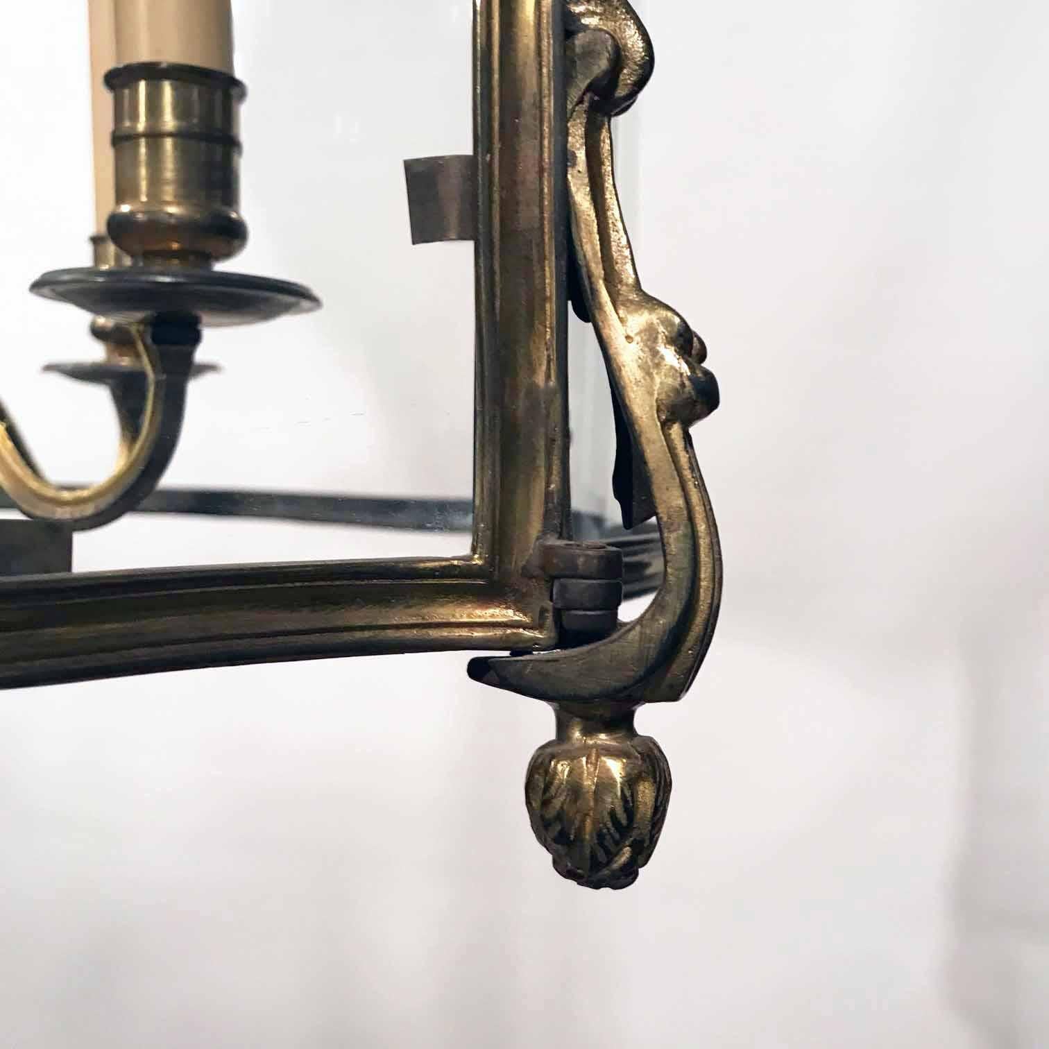 Antique Louis XV Style Five-Panel Bronze Hall Lantern In Good Condition In Montreal, QC