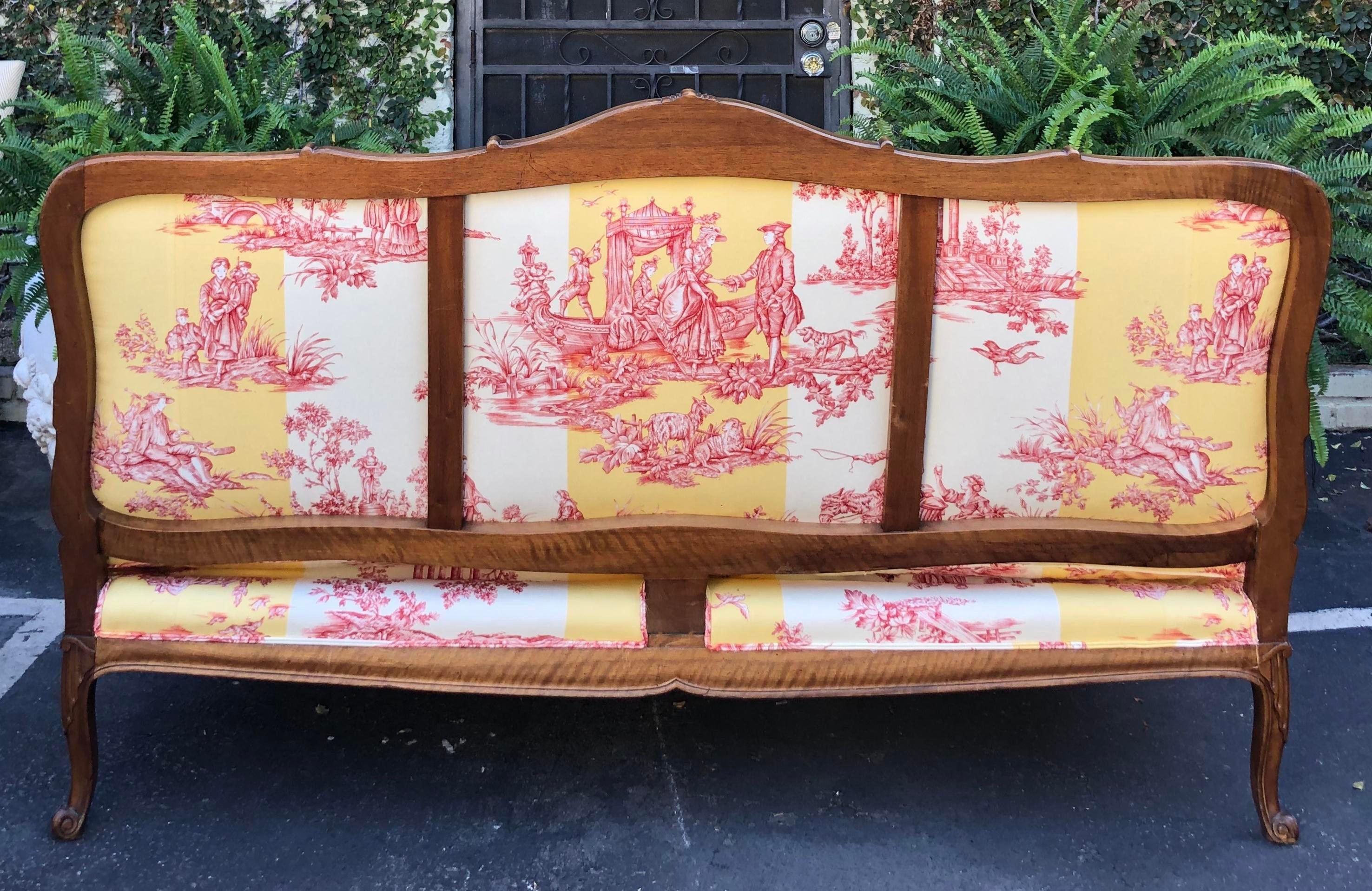toile couch