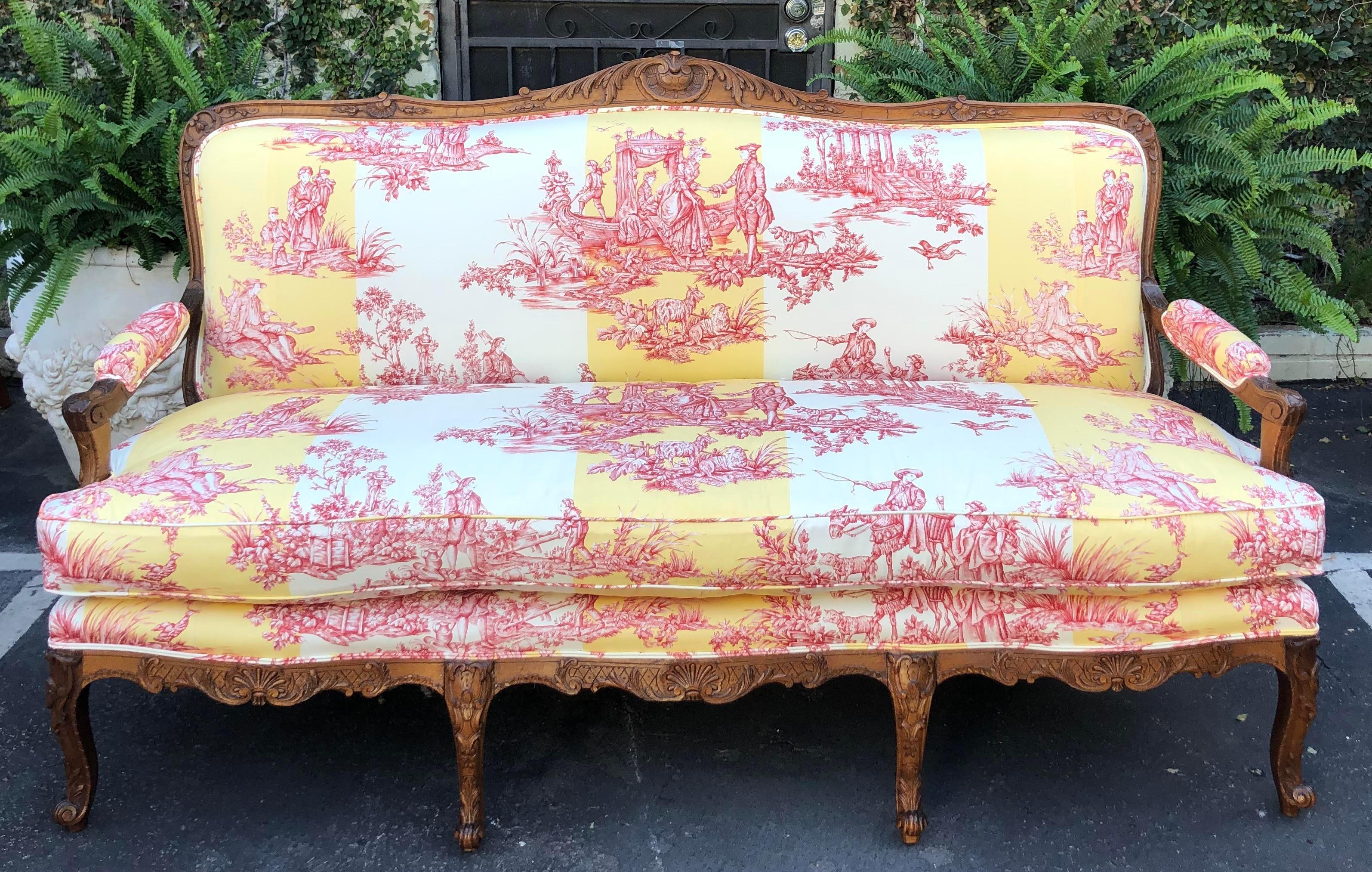 Louis XV Style French Provincial Sofa Settee with Brunschwig and Fils Toile In Good Condition In LOS ANGELES, CA