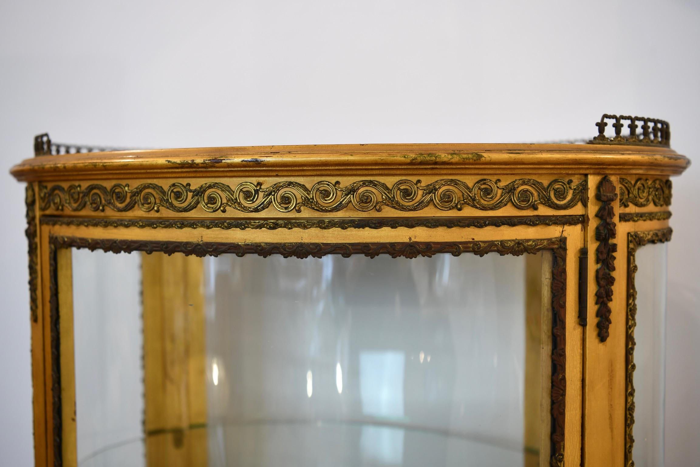 Antique Louis XV Style Gilt Curved Glass Curio 8
